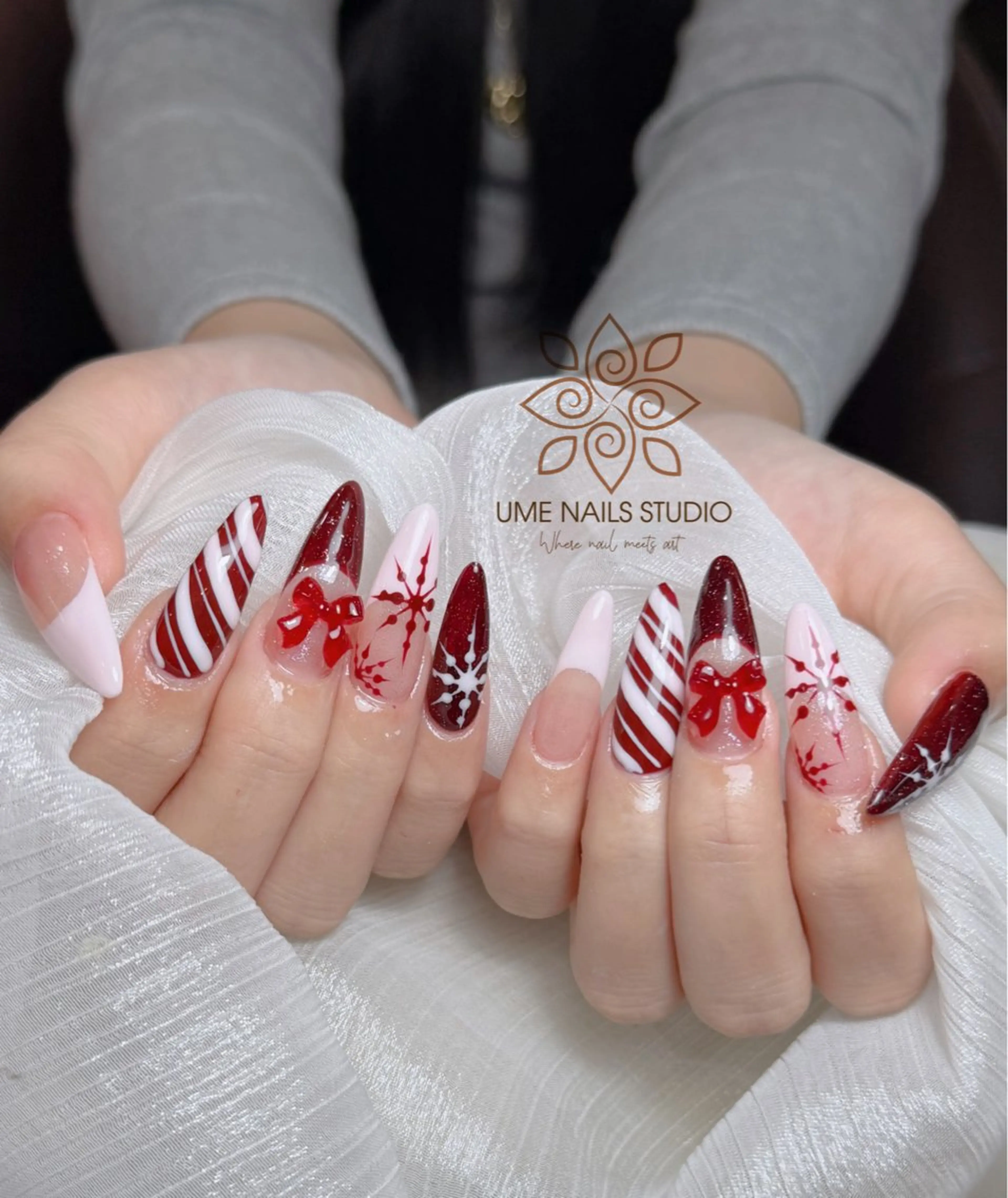 ネイル チークネイル クリアネイル ガーリー キラキラネイル 韓国ネイル Ume Nail Studioのネイルデザイン