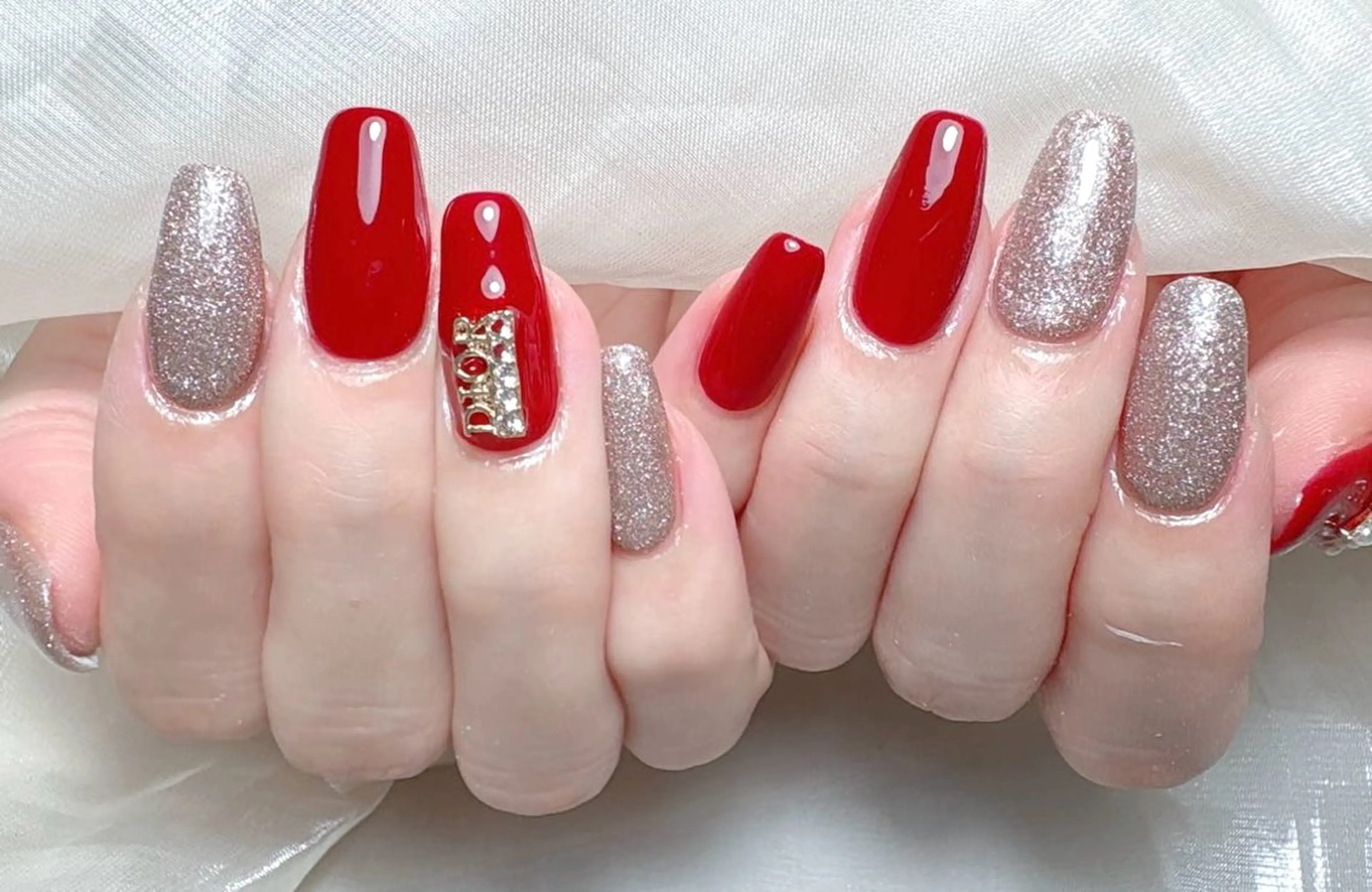 ネイル 赤色 美爪パラジェル導入店 Sunnilyのネイルデザイン