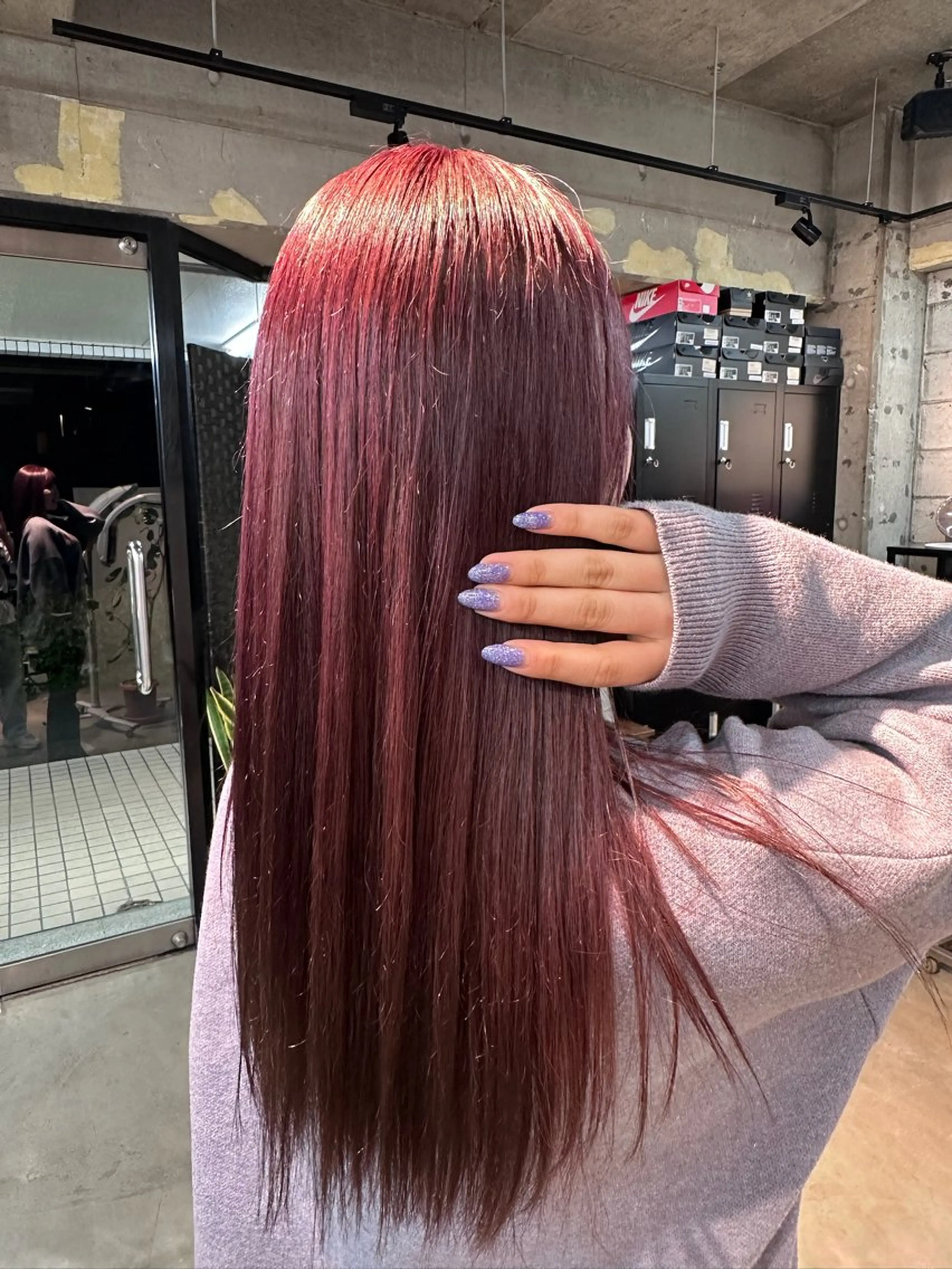 ロング ヘアカラー 穴原 優紀のヘアスタイル