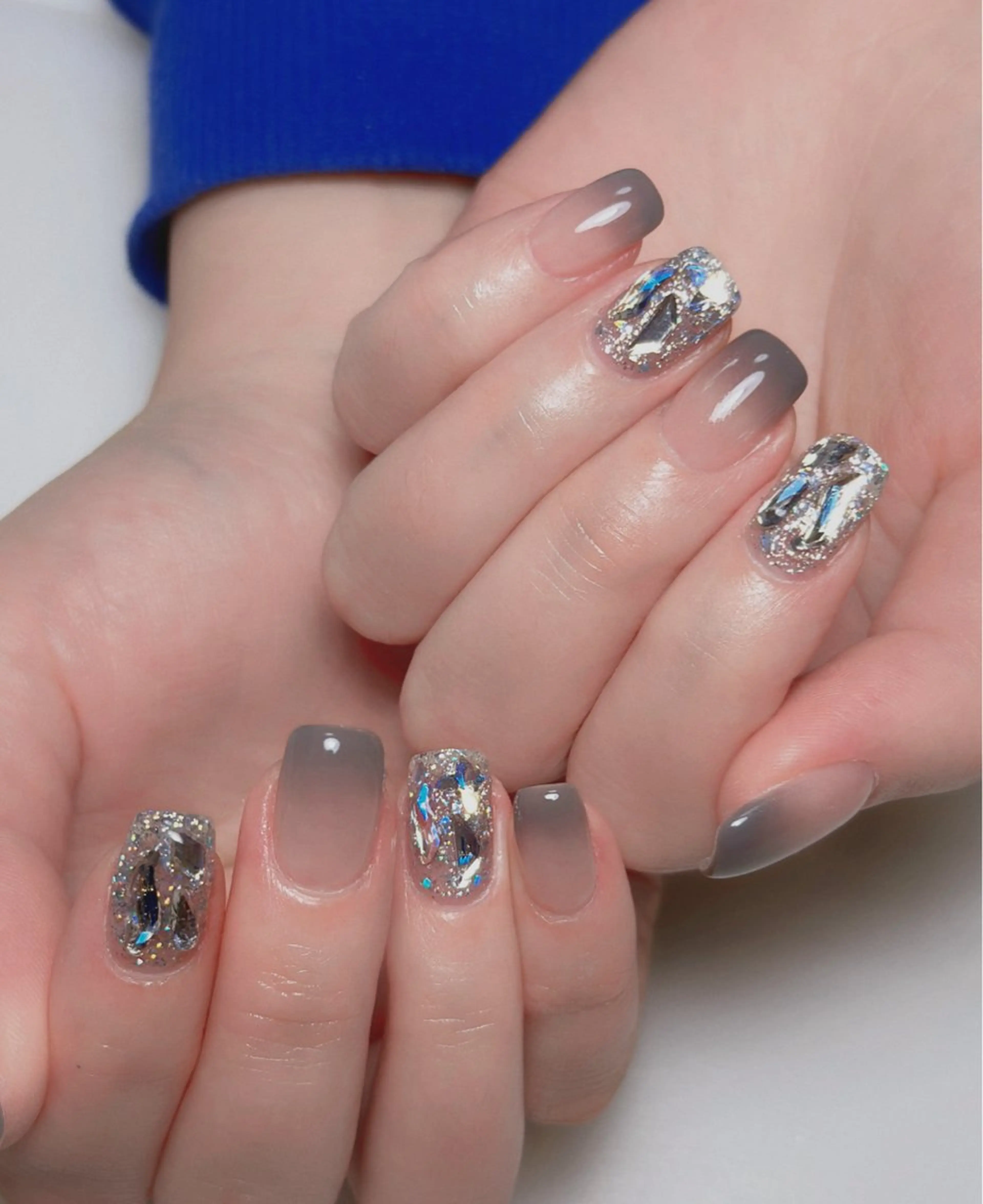 ネイル オーロラネイル 長さ出し フットネイル ラメ(グリッター) ラメグラデーション ハンドネイル 👍thumbs up nail👍のネイルデザイン