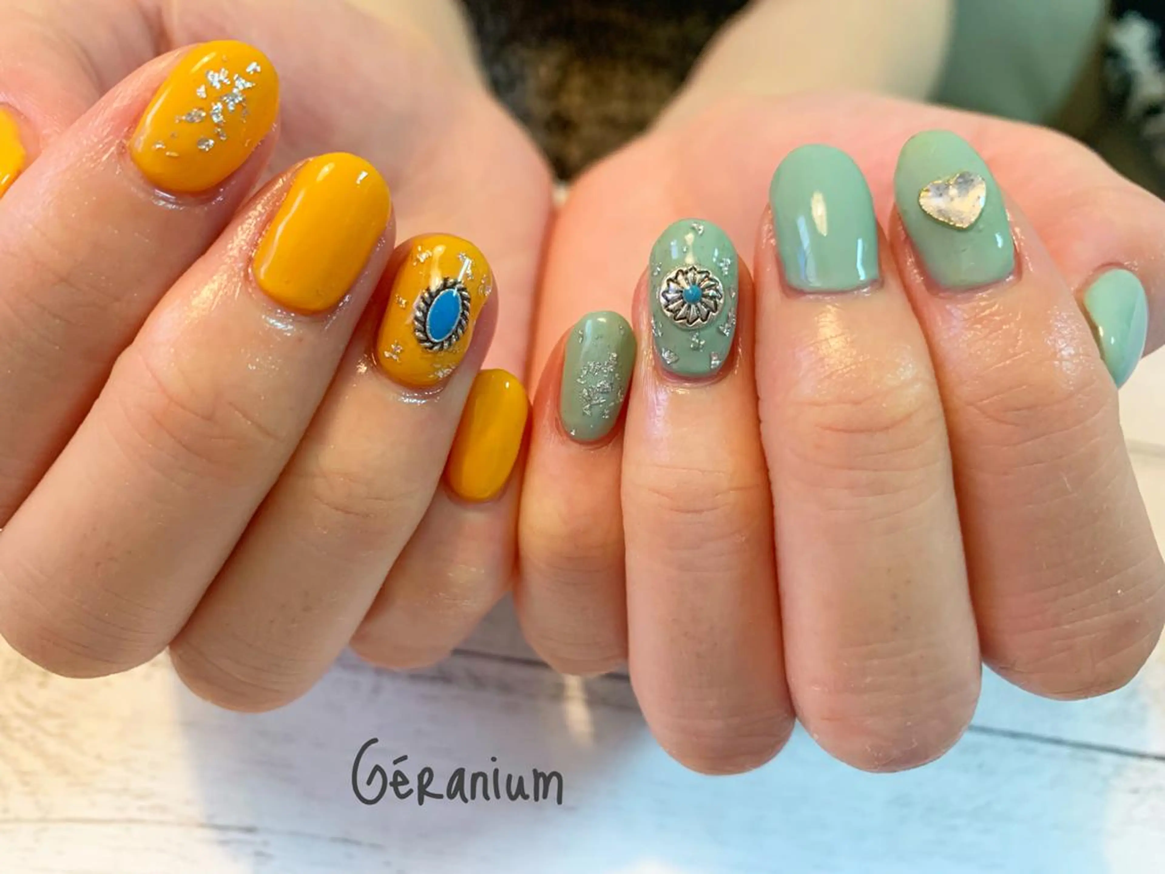 ネイル アートネイル ハンドネイル フットネイル GéRanium Harukaのネイルデザイン