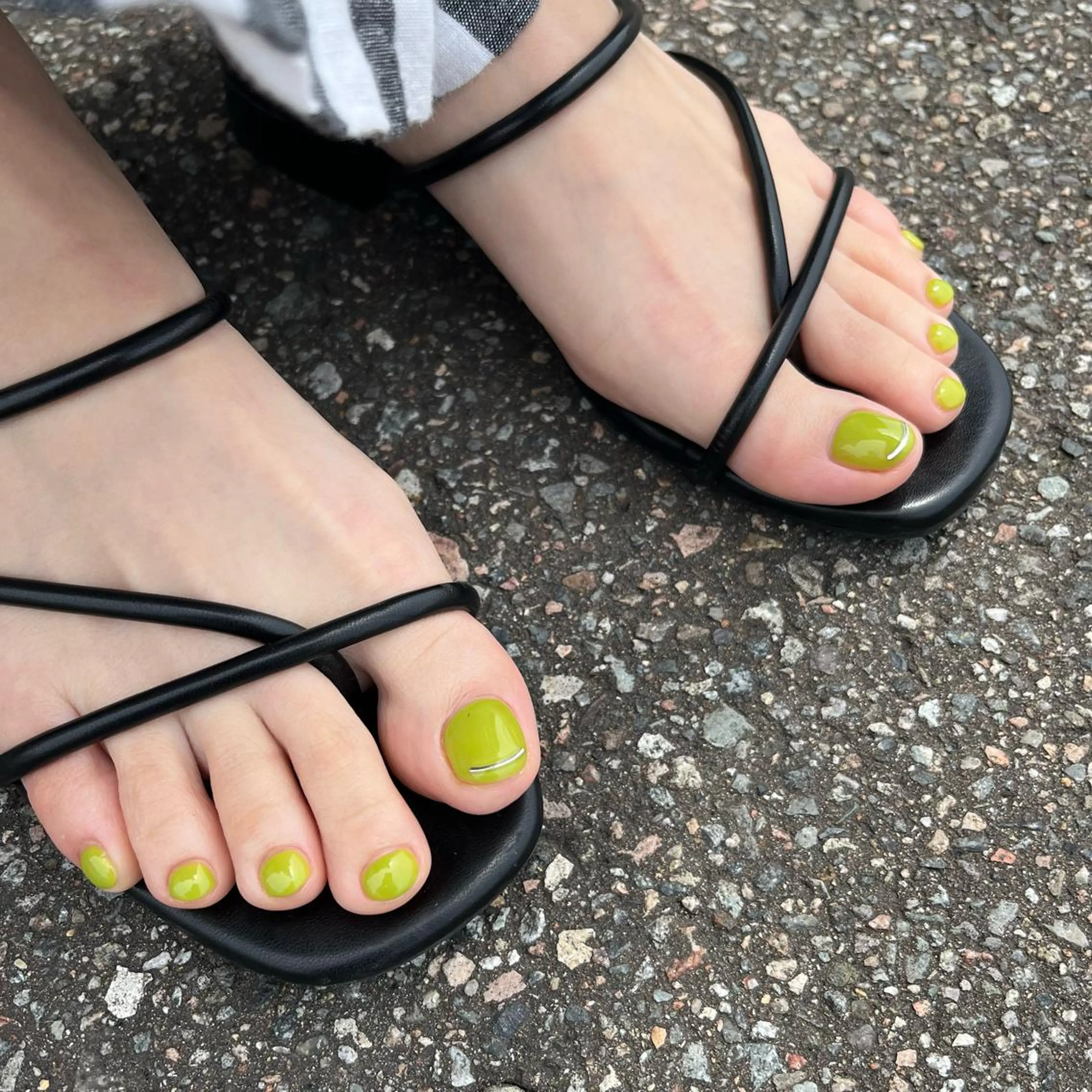 ネイル グリーン フットネイル Lia所属・eri chan nailのネイルデザイン