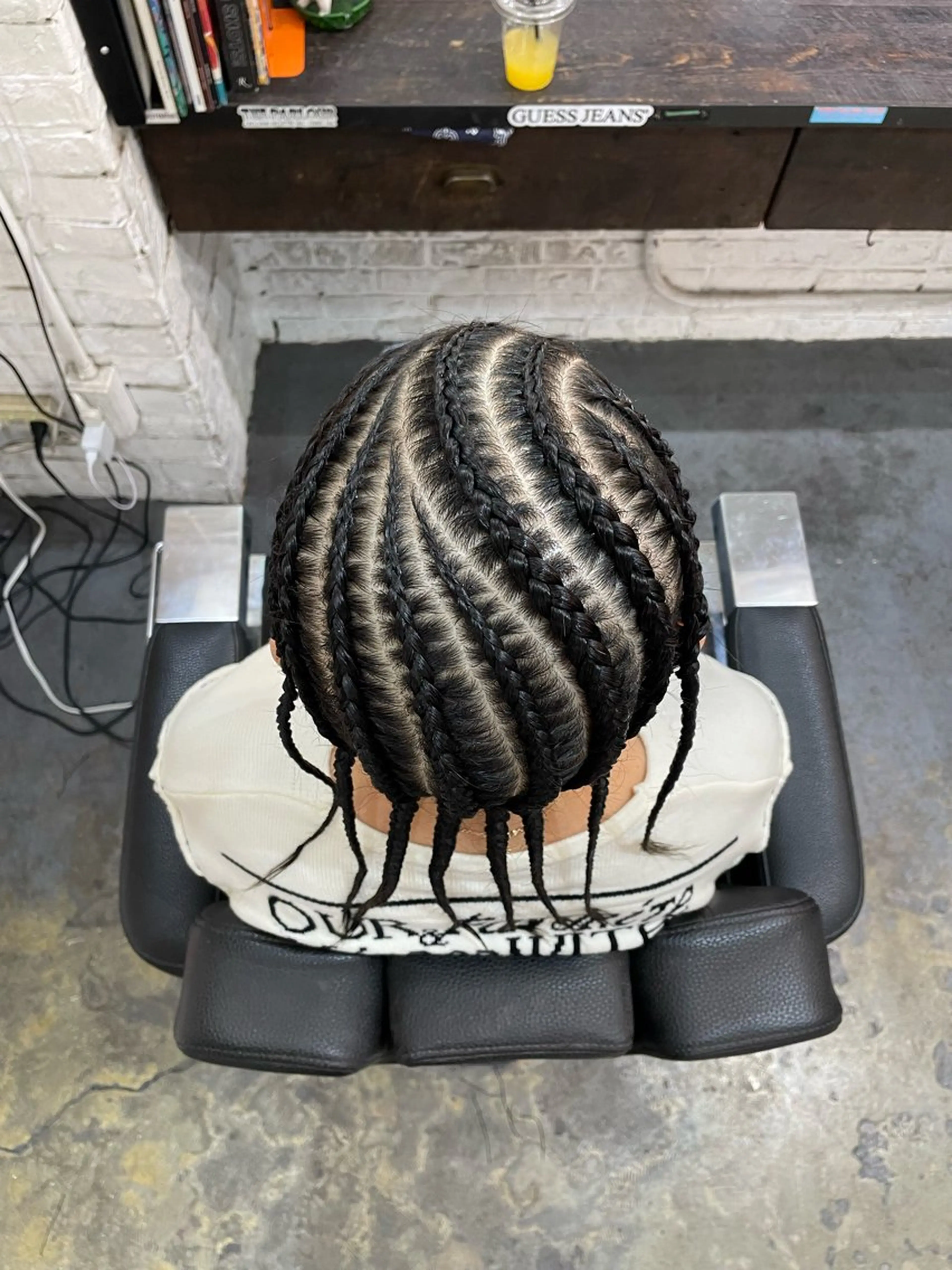 ミディアム コーンロウ／ブレイズ SYUのヘアスタイル