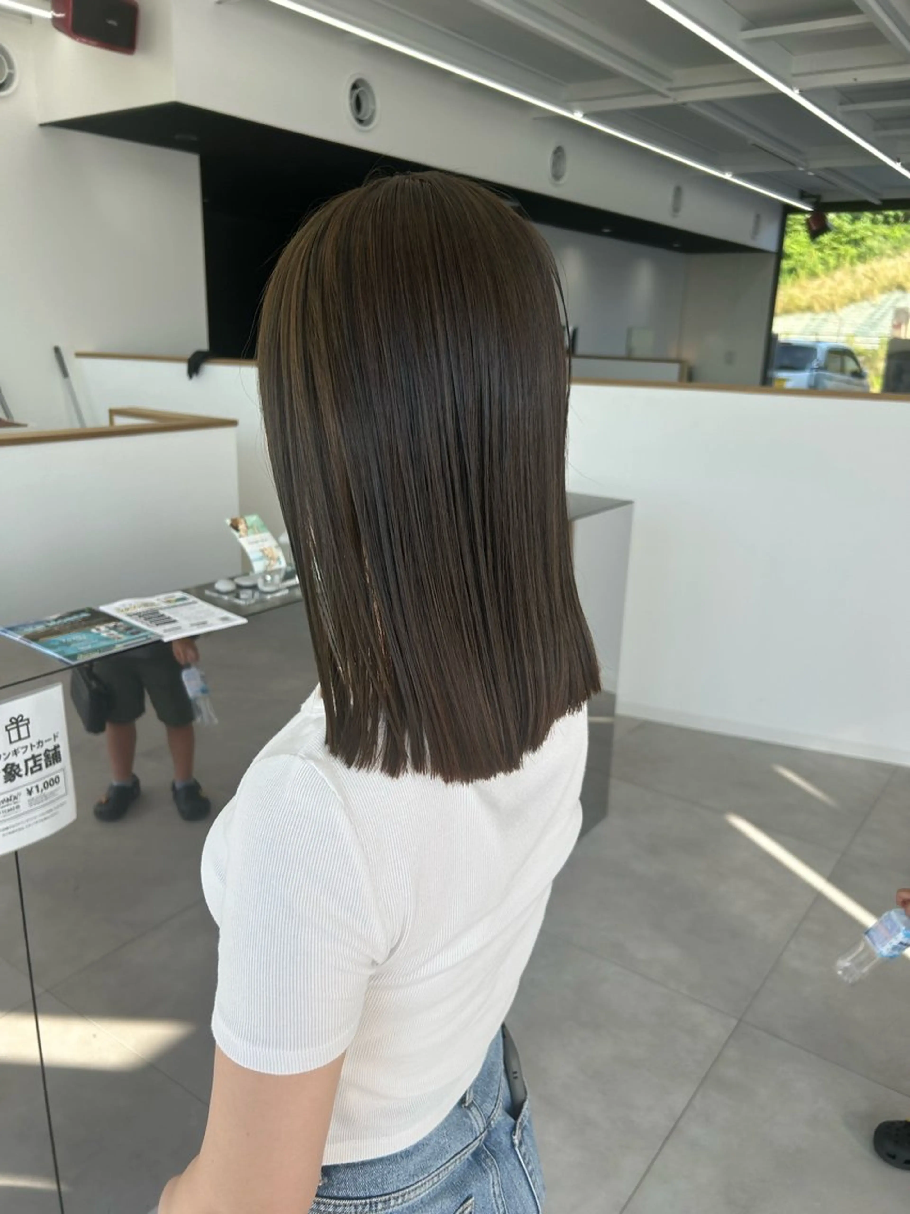 ミディアム なつめ🐶ショート ベージュカラーのヘアスタイル