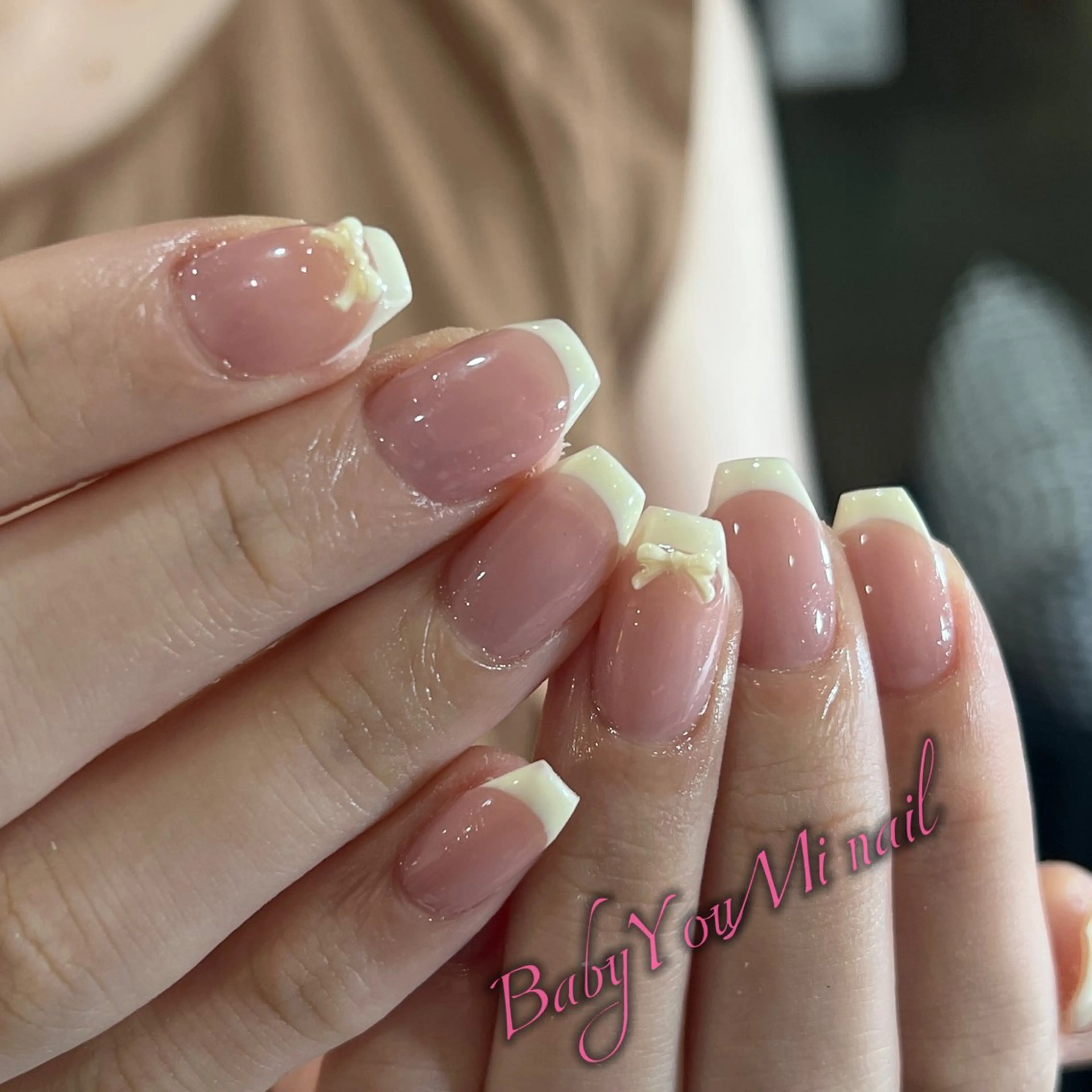 ネイル オーロラネイル フラワーネイル フットネイル フレンチネイル ジェルネイル ハンドネイル BabyYouMi ねねのネイルデザイン