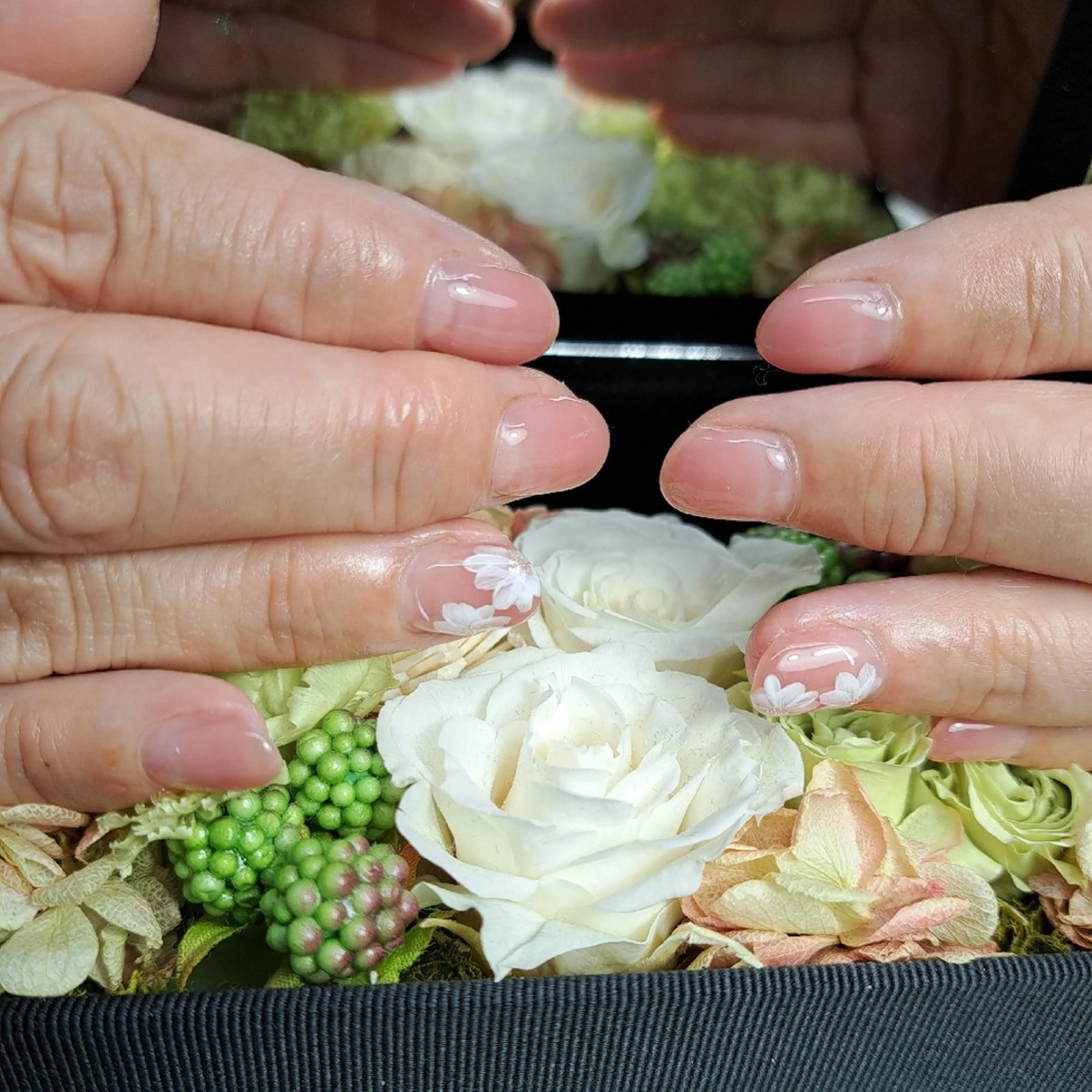 ネイル オフィスネイル シンプルネイル HAYASHI  Nのネイルデザイン