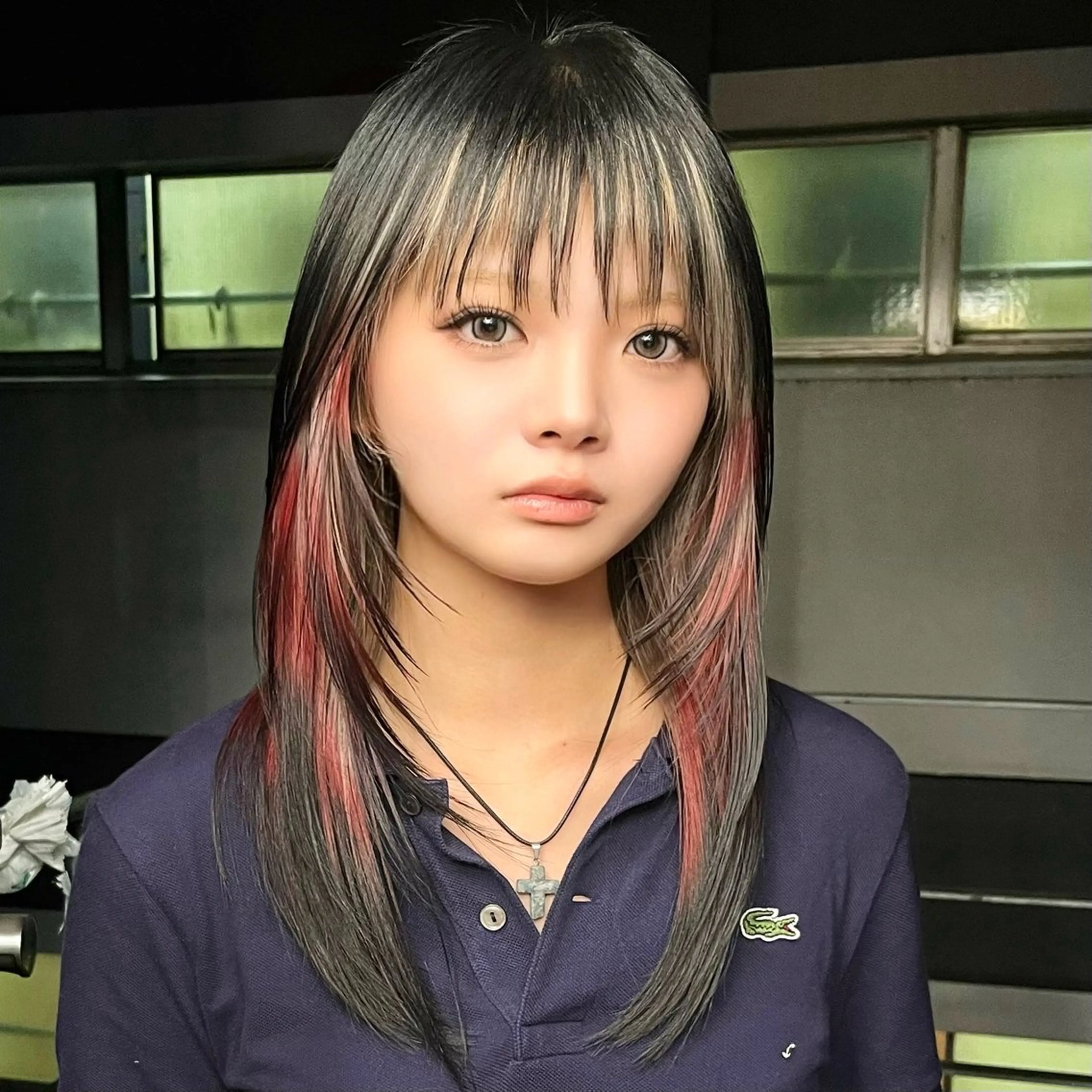 ロング カット ウルフとデザイン カラーの神のヘアスタイル