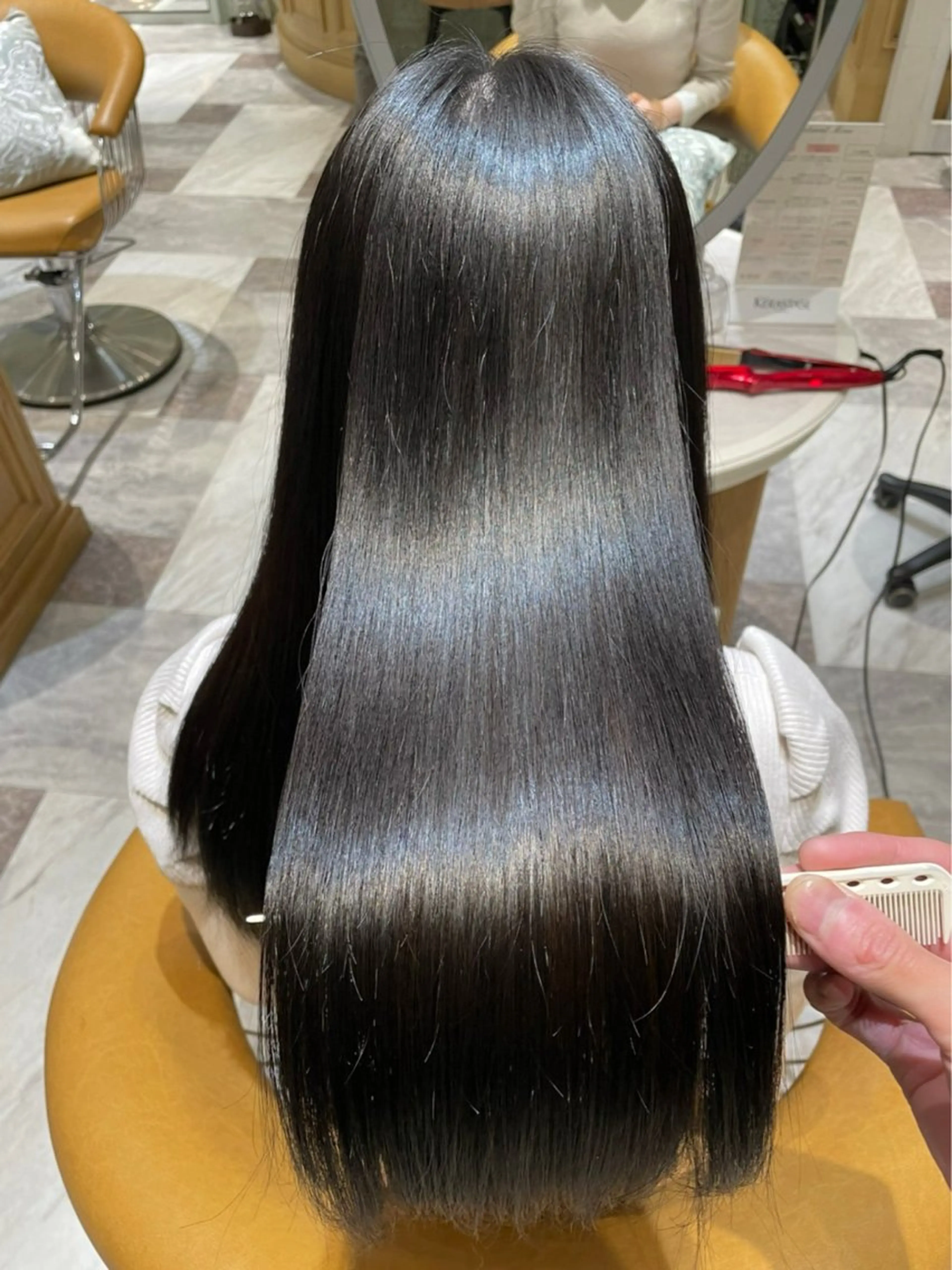 👑1日2名限定クーポン👑✨朝のお手入れが楽ちんに🤍小顔に合わせカット✂️＋美髪縮毛矯正✨の写真