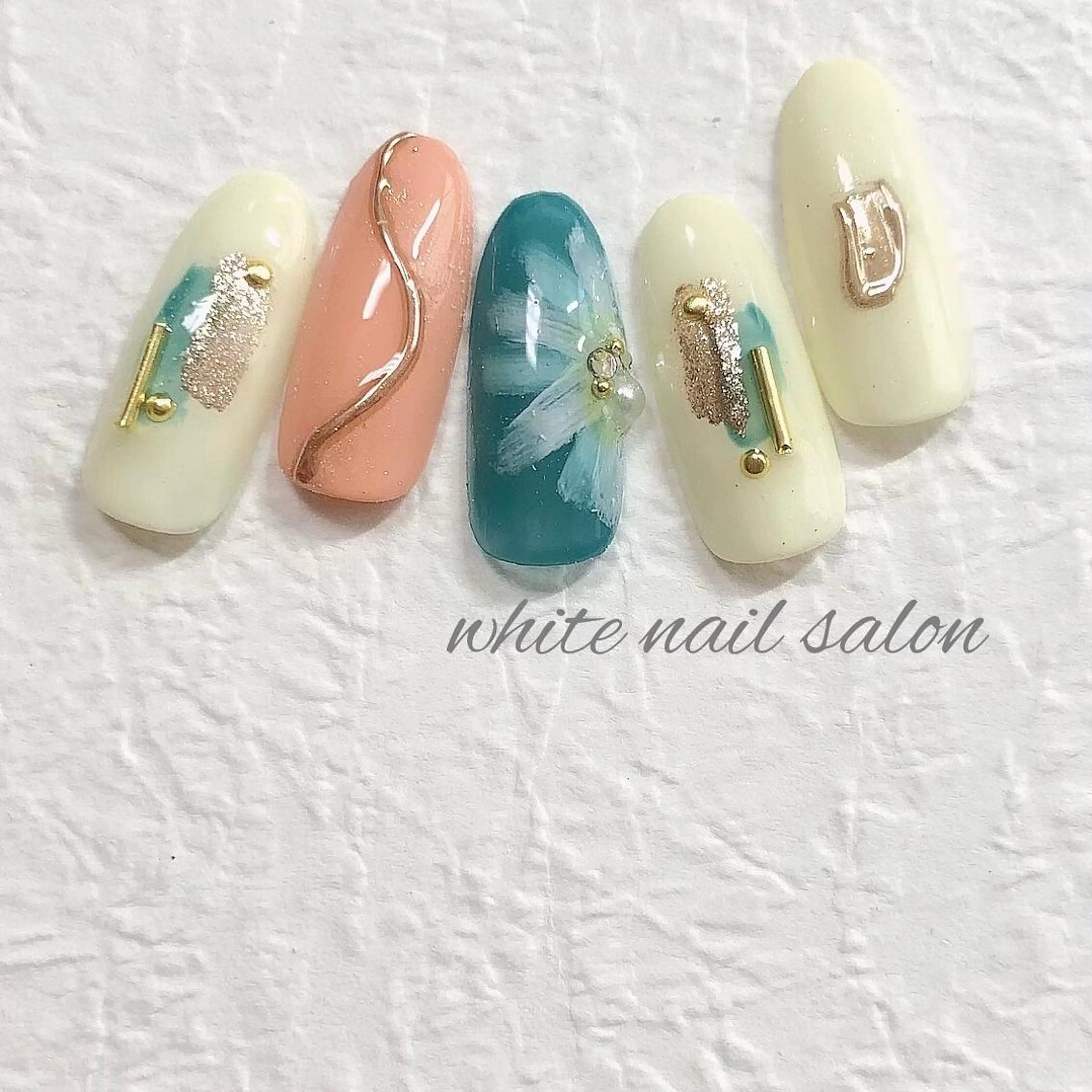 ネイル ジェルネイル ハードジェル 持ち込み ソフトジェル ハンドネイル white nail salonのネイルデザイン
