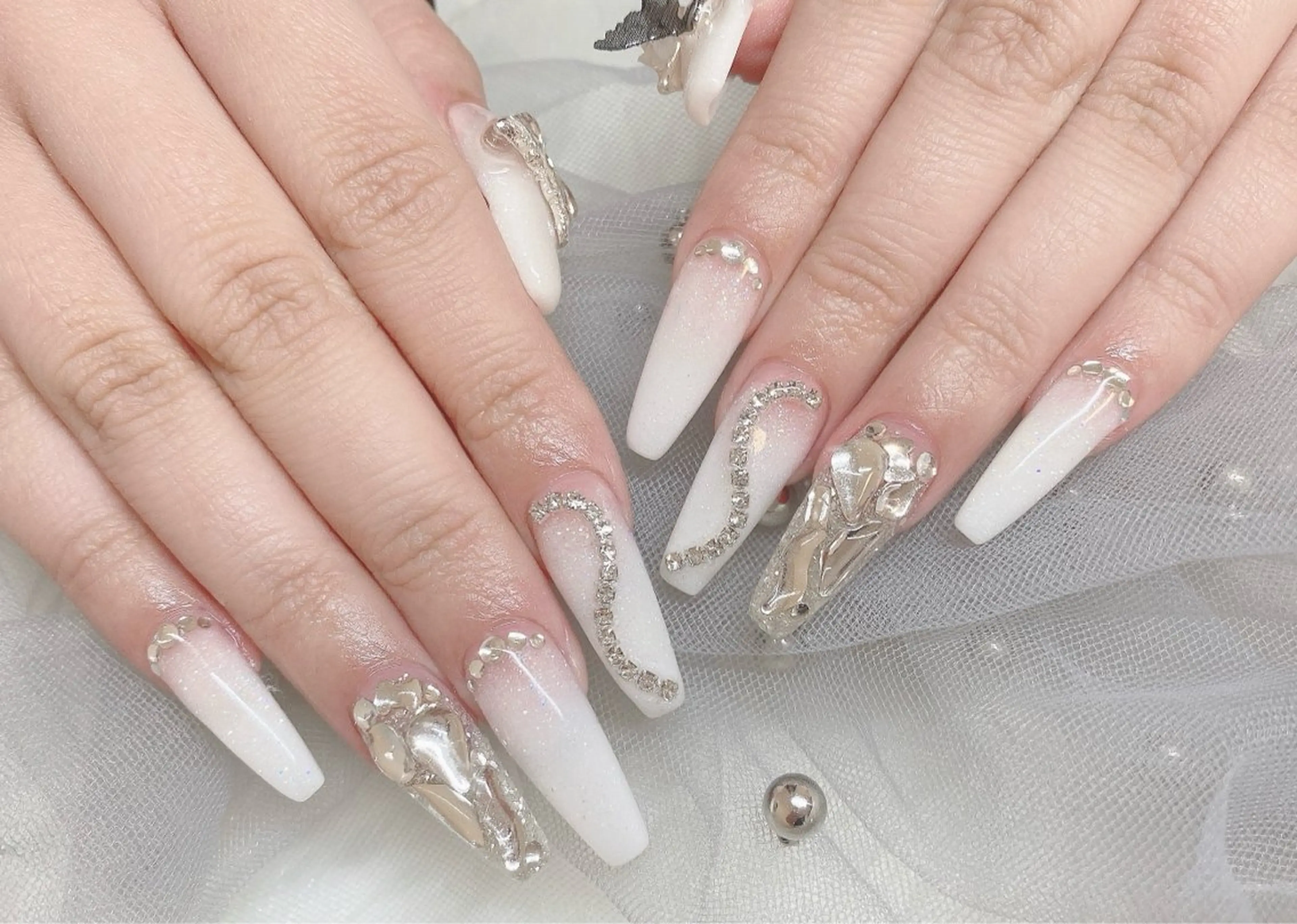 ネイル ハンドネイル PLATA LISAのネイルデザイン