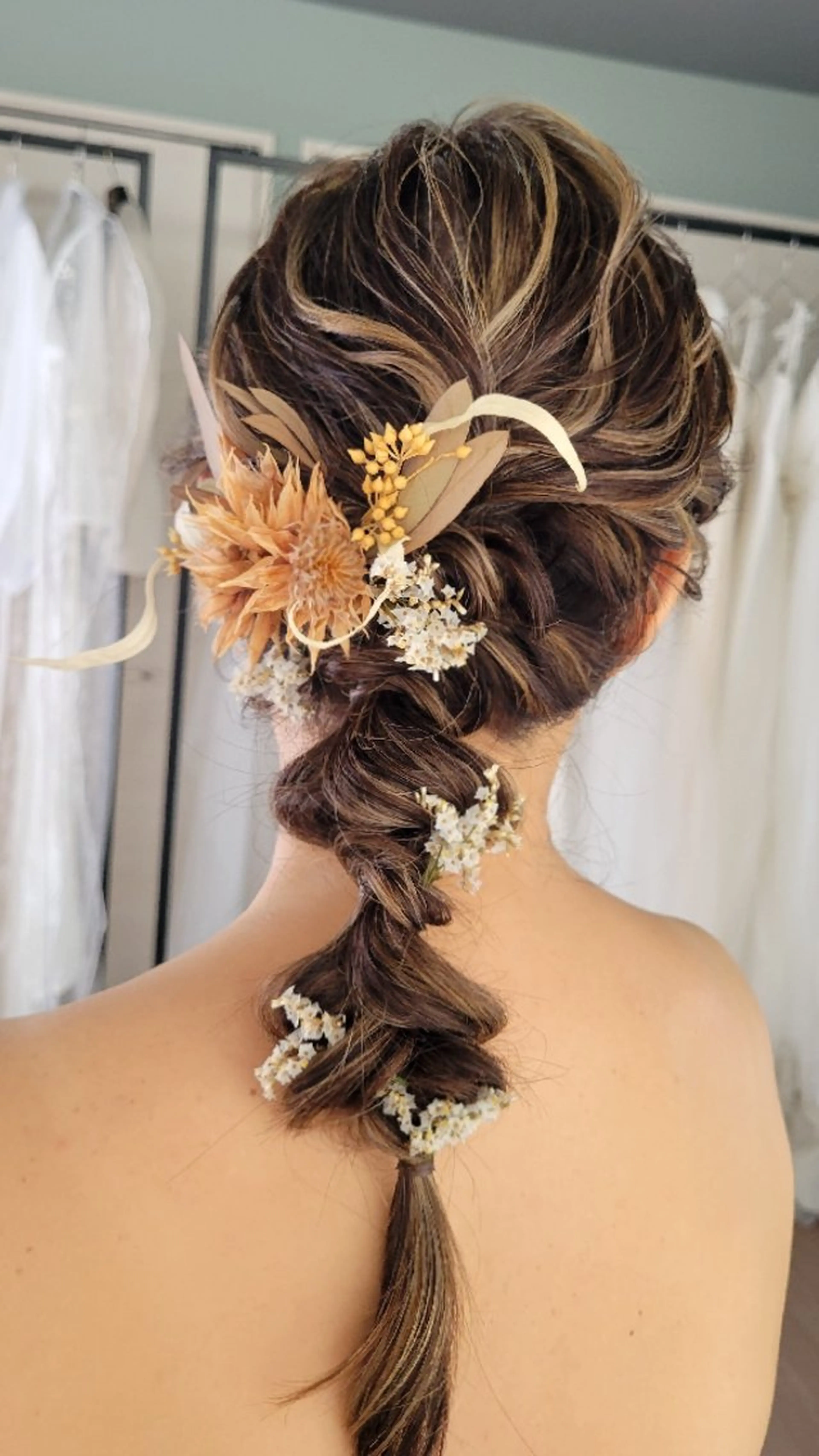 ヘアアレンジ 玉ねぎヘアー ヘアセット ヘアメイクサロン Red Lipps のマツエク・マツパデザイン