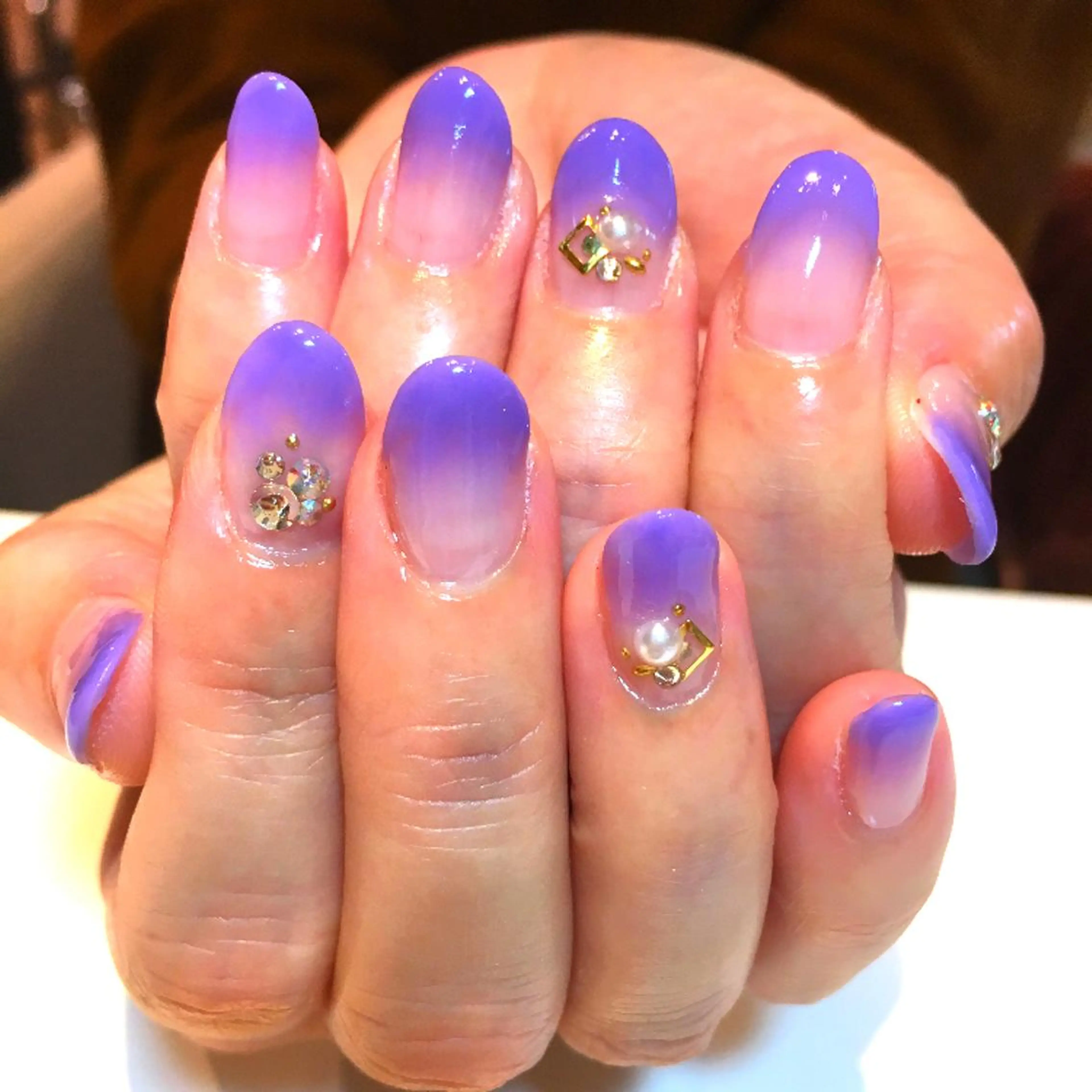 ネイル グラデーション アンドルーチェ スクールの眉毛・アイブロウイメージ