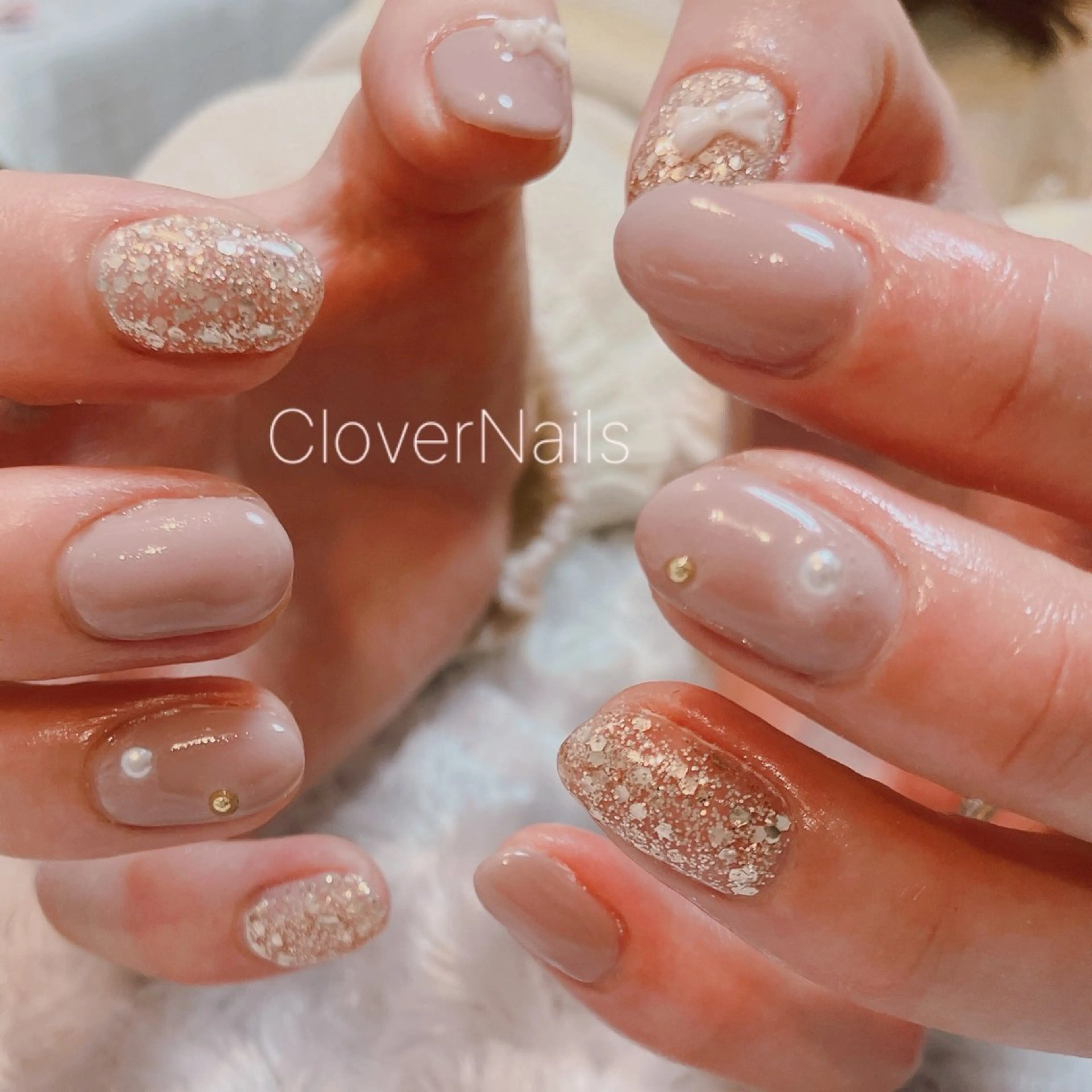 ネイル アートネイル ラメ(グリッター) ワンカラーネイル シンプルネイル ハンドネイル 自宅ネイルサロン クロバーネイルのネイルデザイン