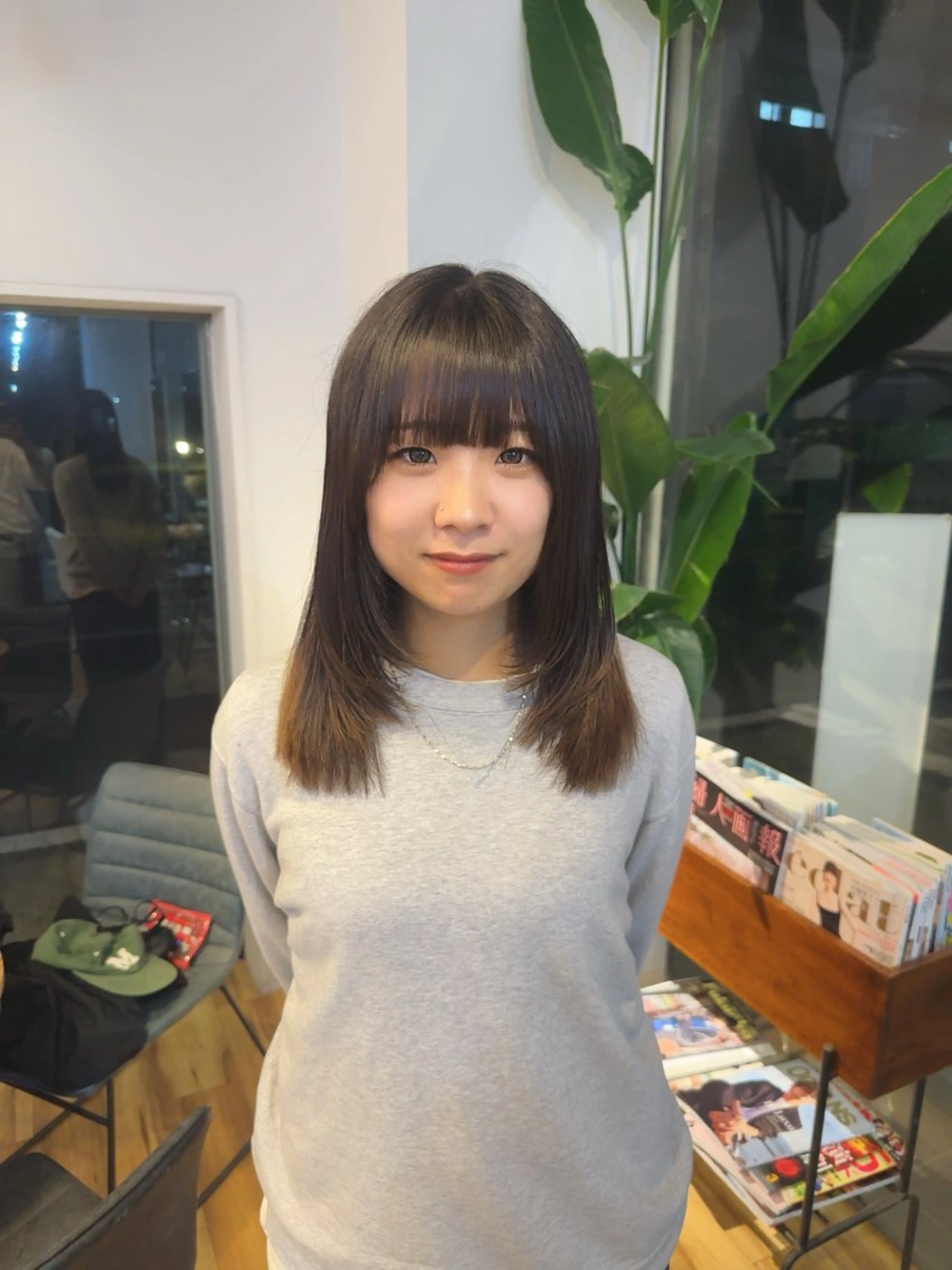 ミディアム 顔まわりレイヤー レイヤーカット 大原 正寛のヘアスタイル