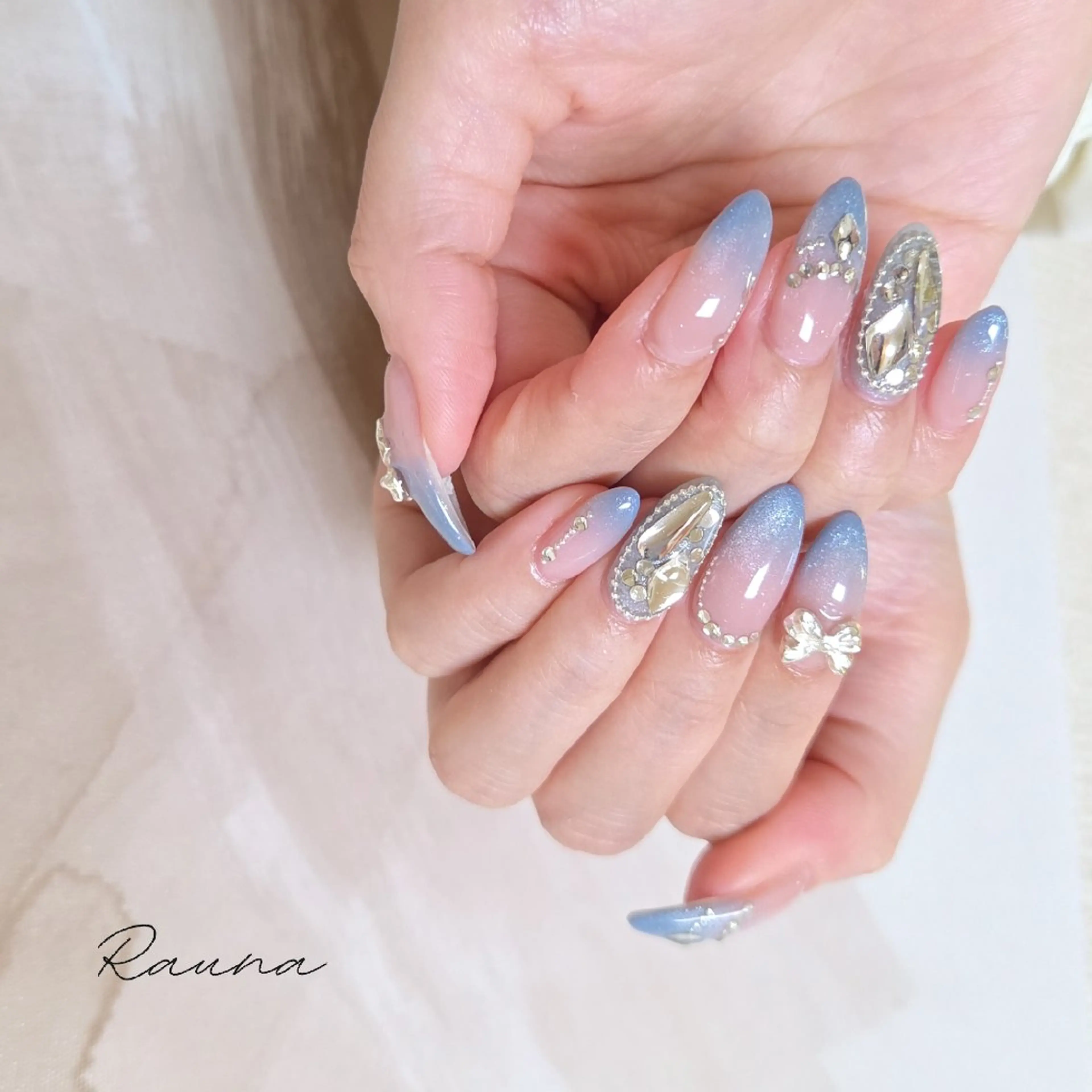 ネイル ハンドネイル Rauna nailsalon のネイルデザイン