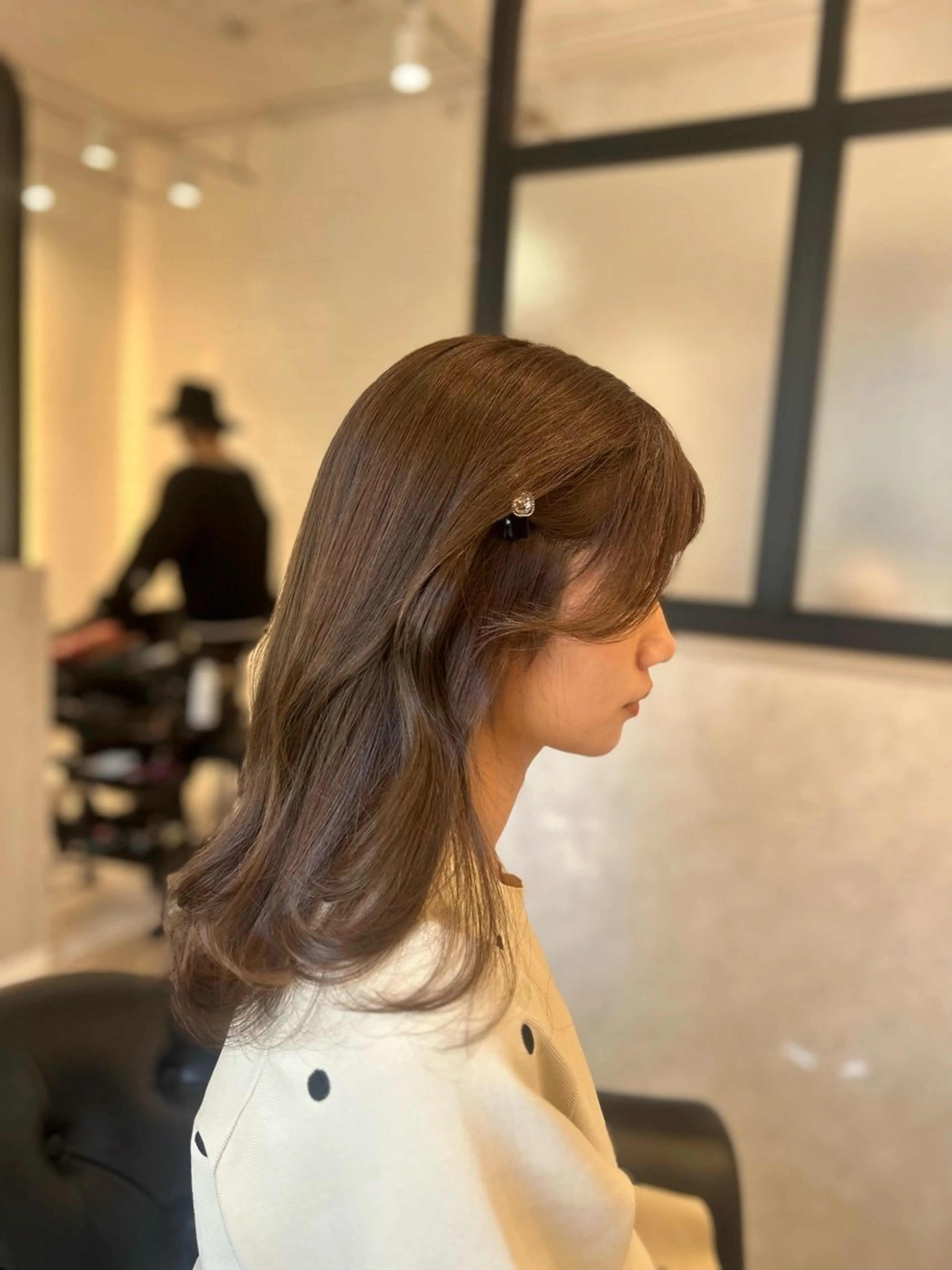 ミディアム カラー カット ヘアカラー トリートメント &chaLme   心斎橋所属・emi/髪質改善/ 韓国風/艶カラーのヘアスタイル