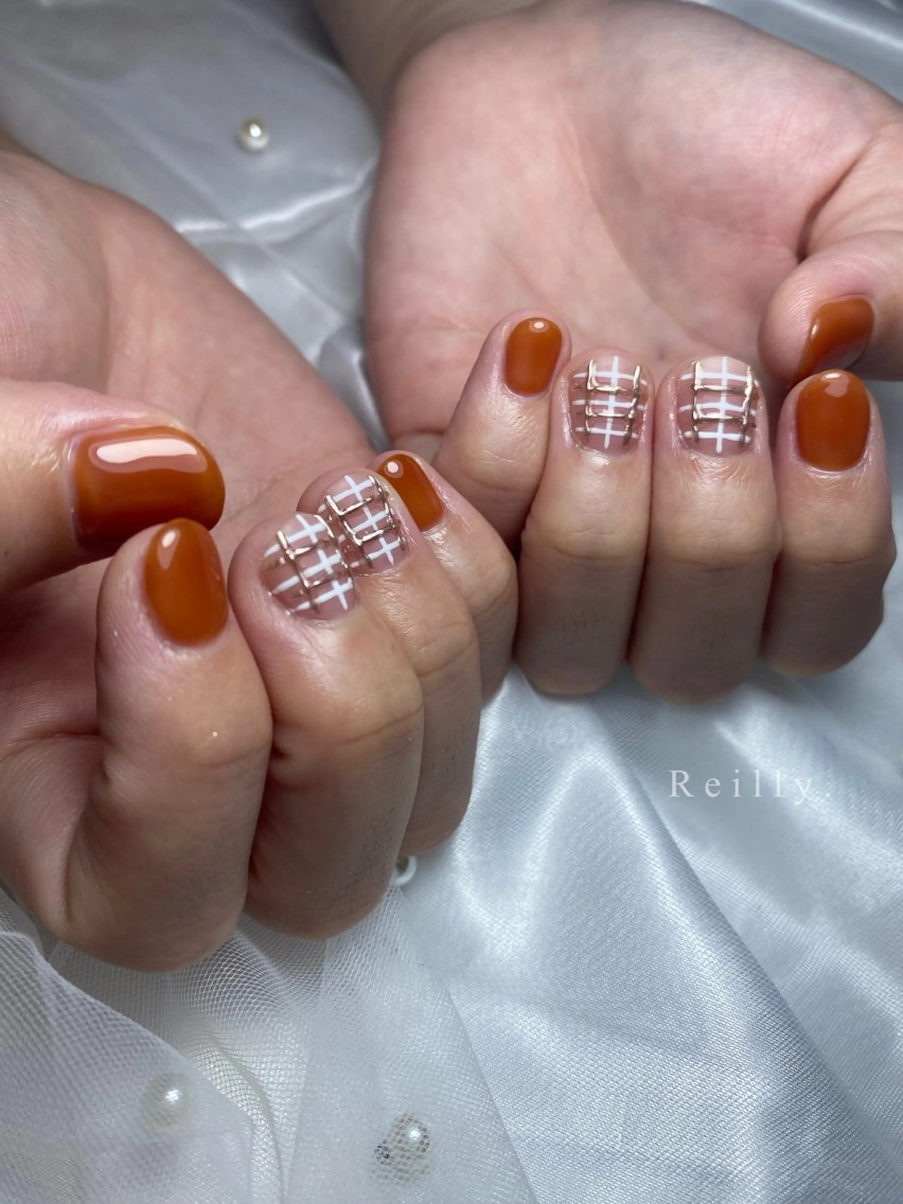 ネイル フラッシュネイル フレンチネイル ジェルネイル ゴールド グラデーション ハンドネイル ハンドケア REILLY.　private nail salon所属・Marina 《REILLY.》のネイルデザイン