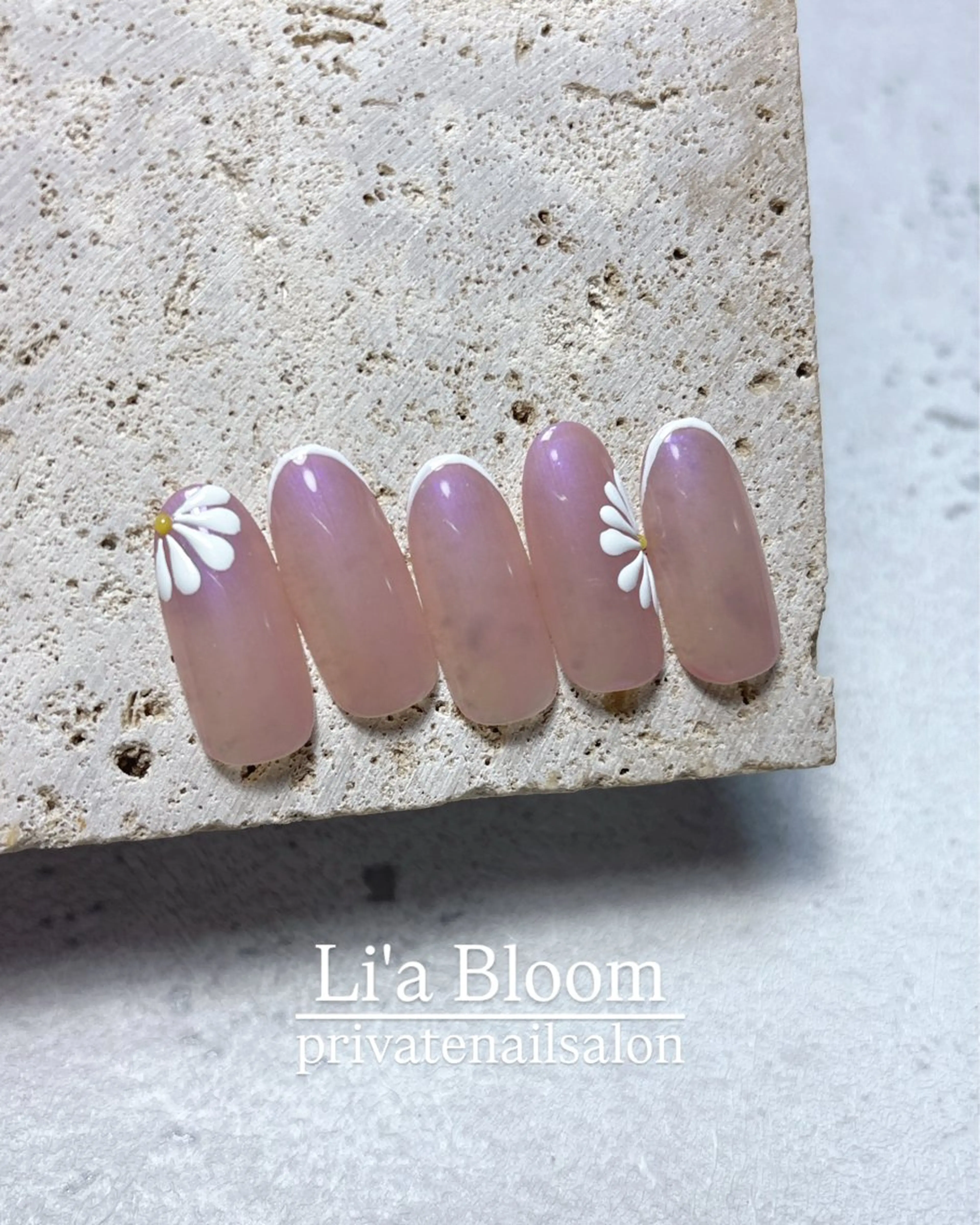 ネイル ハンドネイル Li'a Bloom所属・🦋🤍 madoka🤍のネイルデザイン