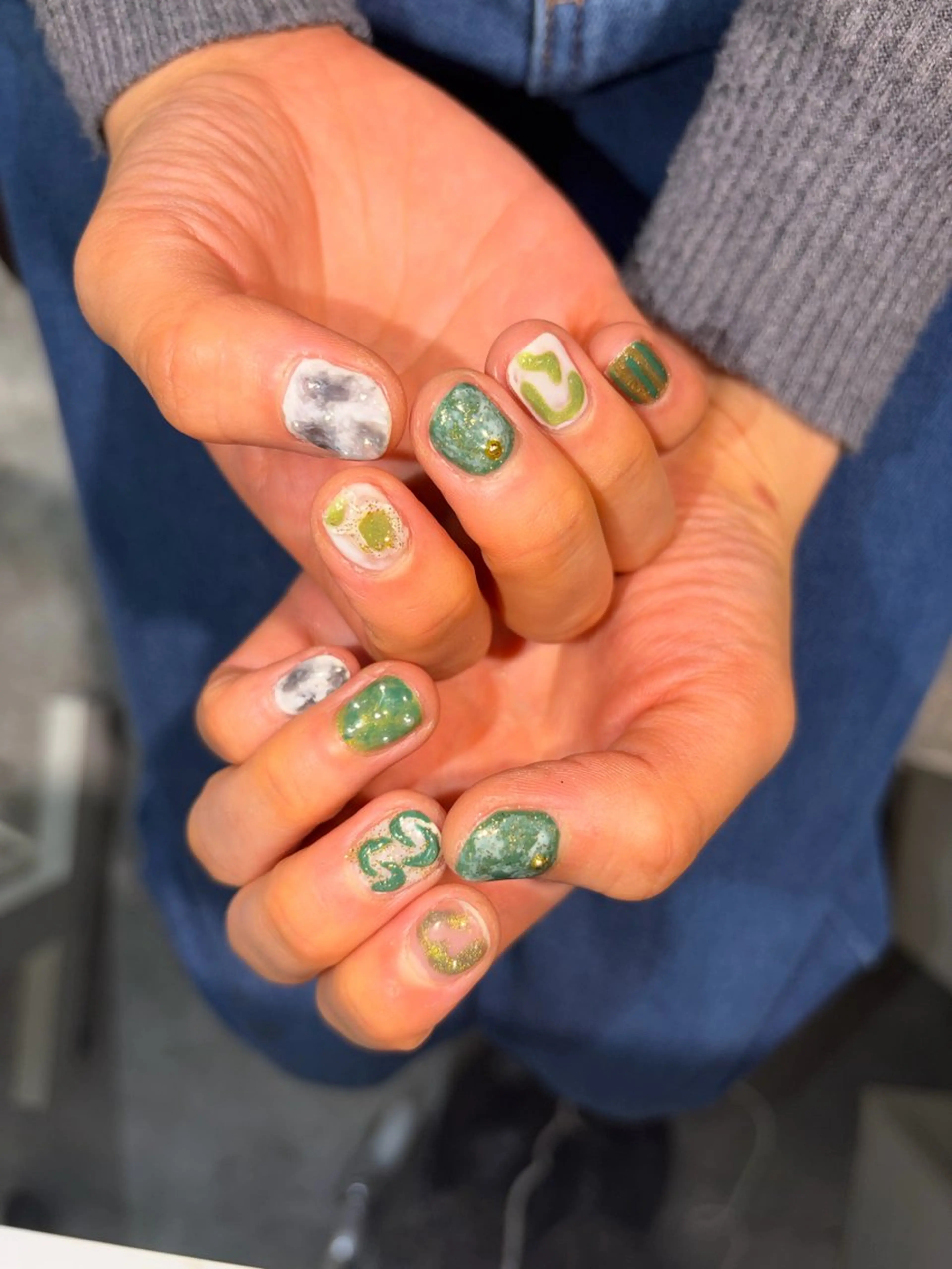 ネイル ハンドネイル 派手髪ハイトーン💛 ネイル💅まりなのヘアスタイル