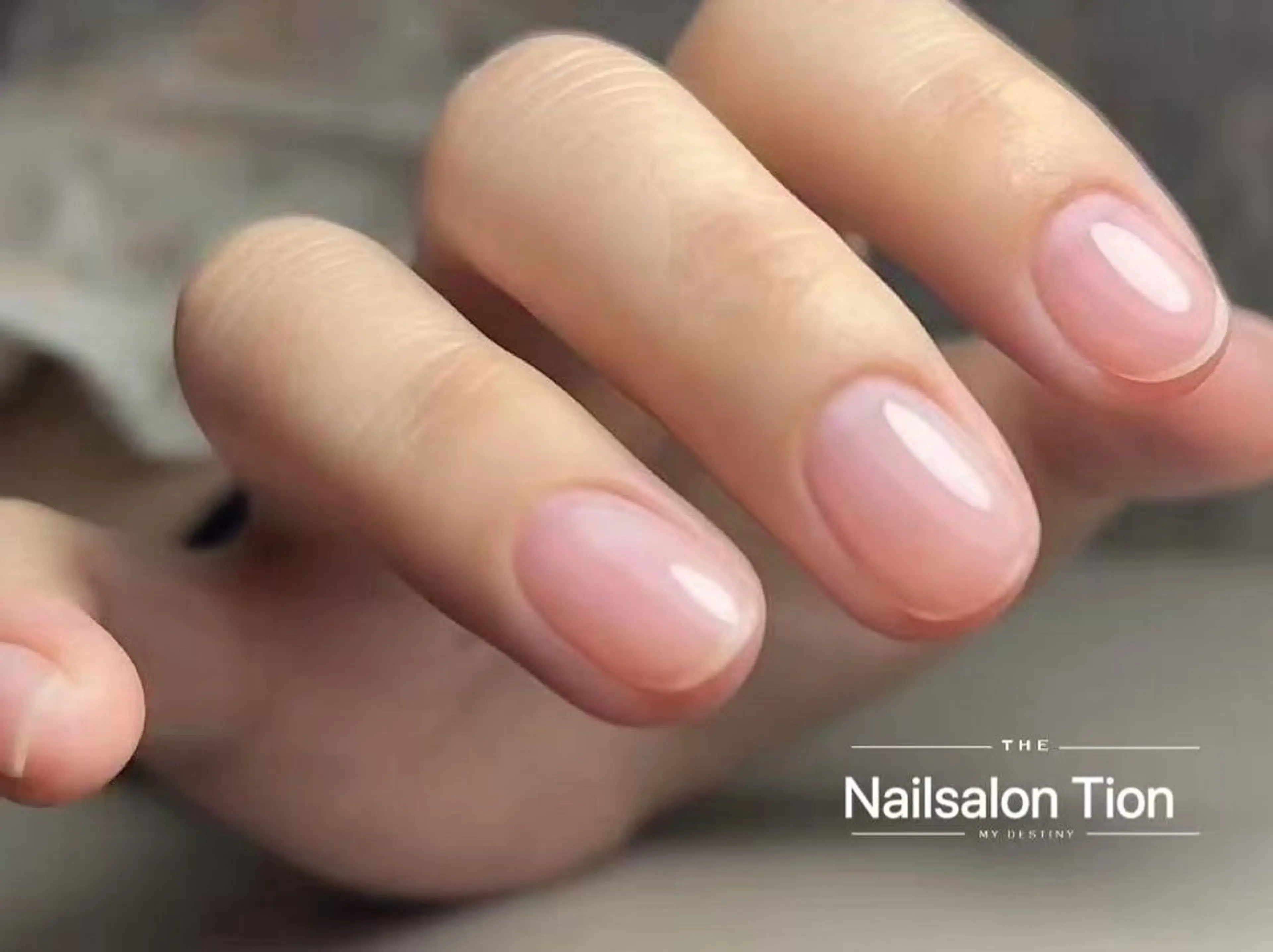 ネイル チークネイル 長さ出し フットネイル フレンチネイル ジェルネイル Nailsalon Tion武蔵小杉店所属・Nailsalon Tion武蔵小杉店のネイルデザイン