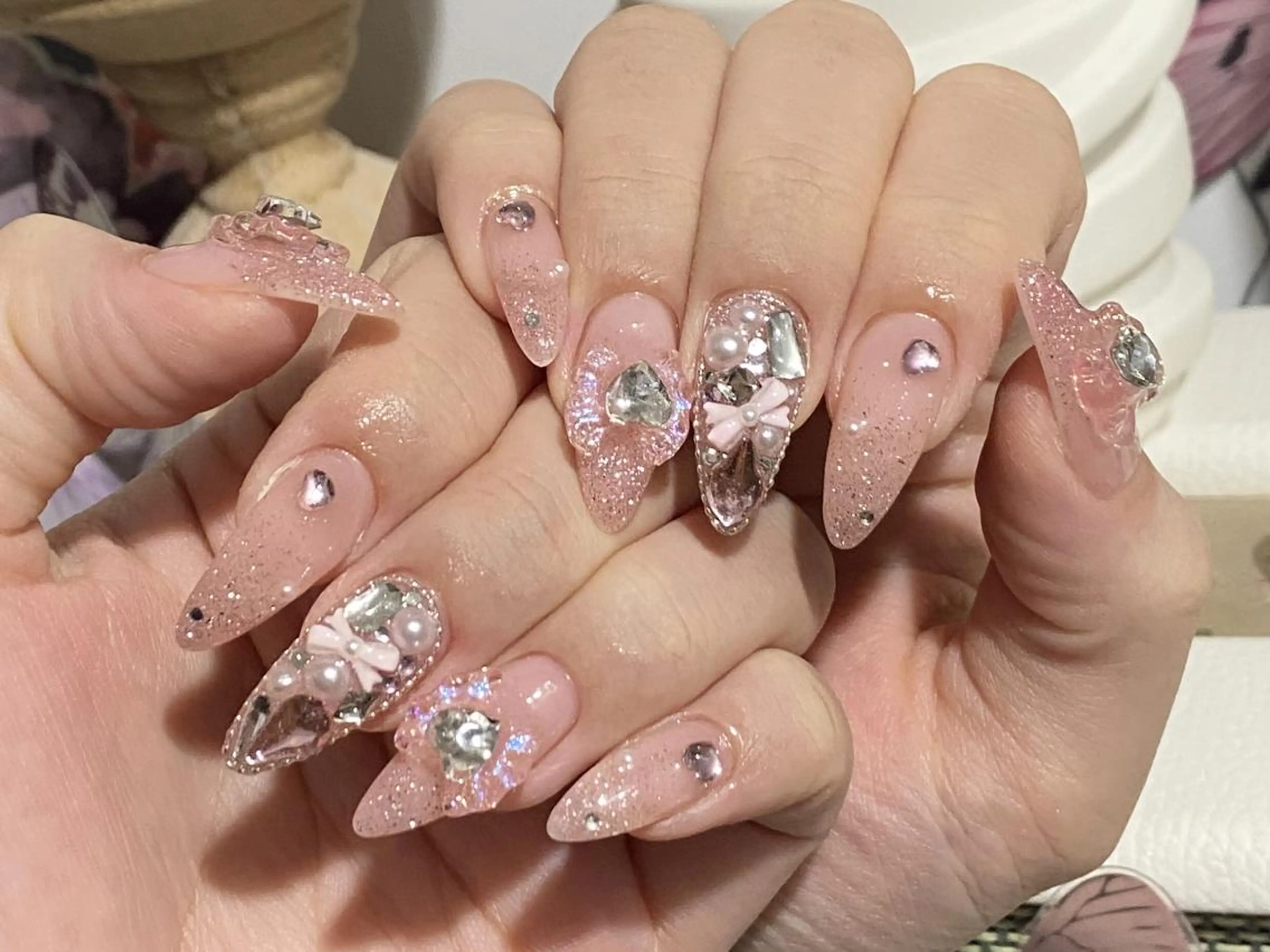 ネイル アートネイル オーロラネイル ガーリー キラキラネイル 韓国ネイル One plus StudioNailのネイルデザイン