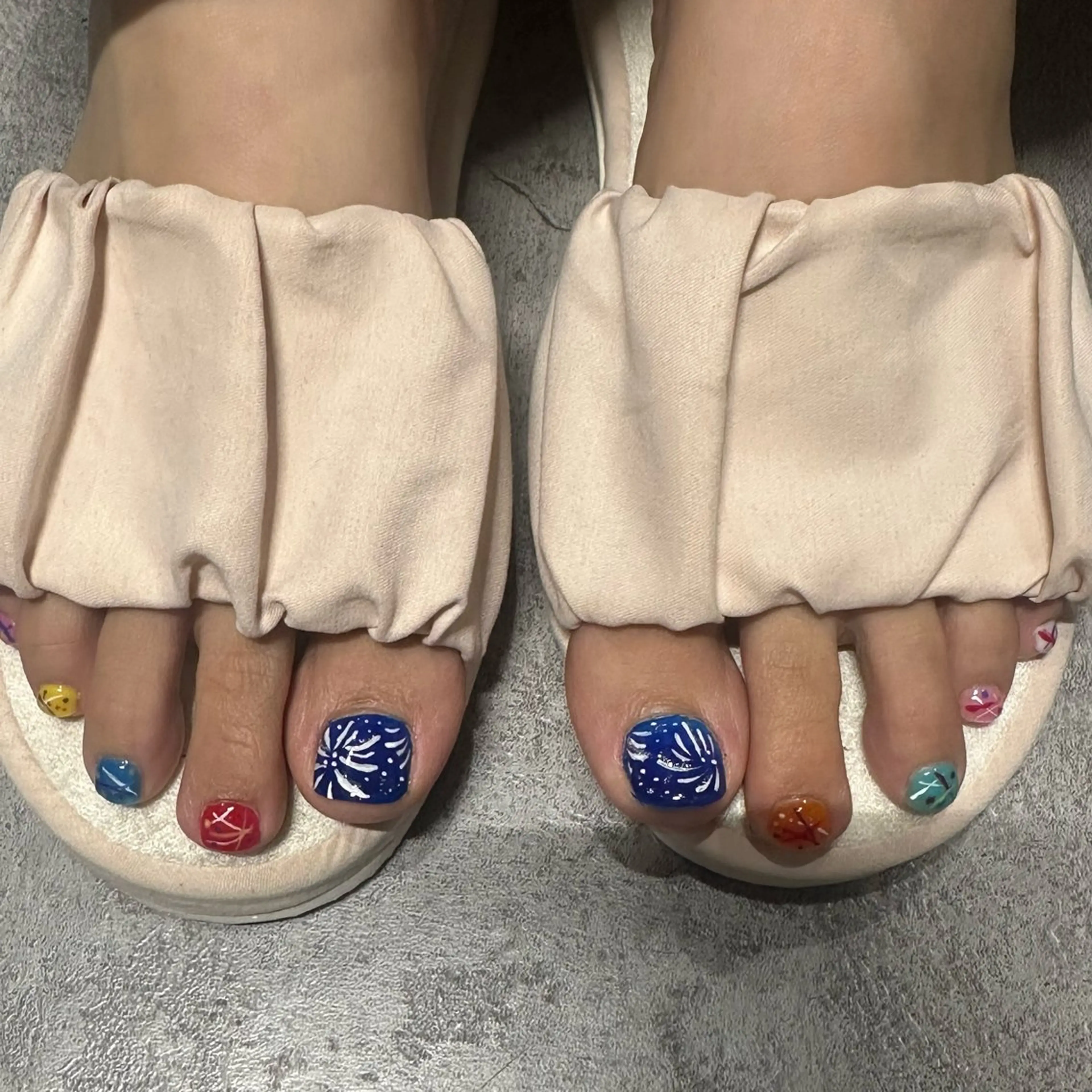 ネイル ヨーヨーネイル ハンドネイル atelier salon Mar’s鶴ヶ島 アットホームサロン所属・a Tomokaのネイルデザイン