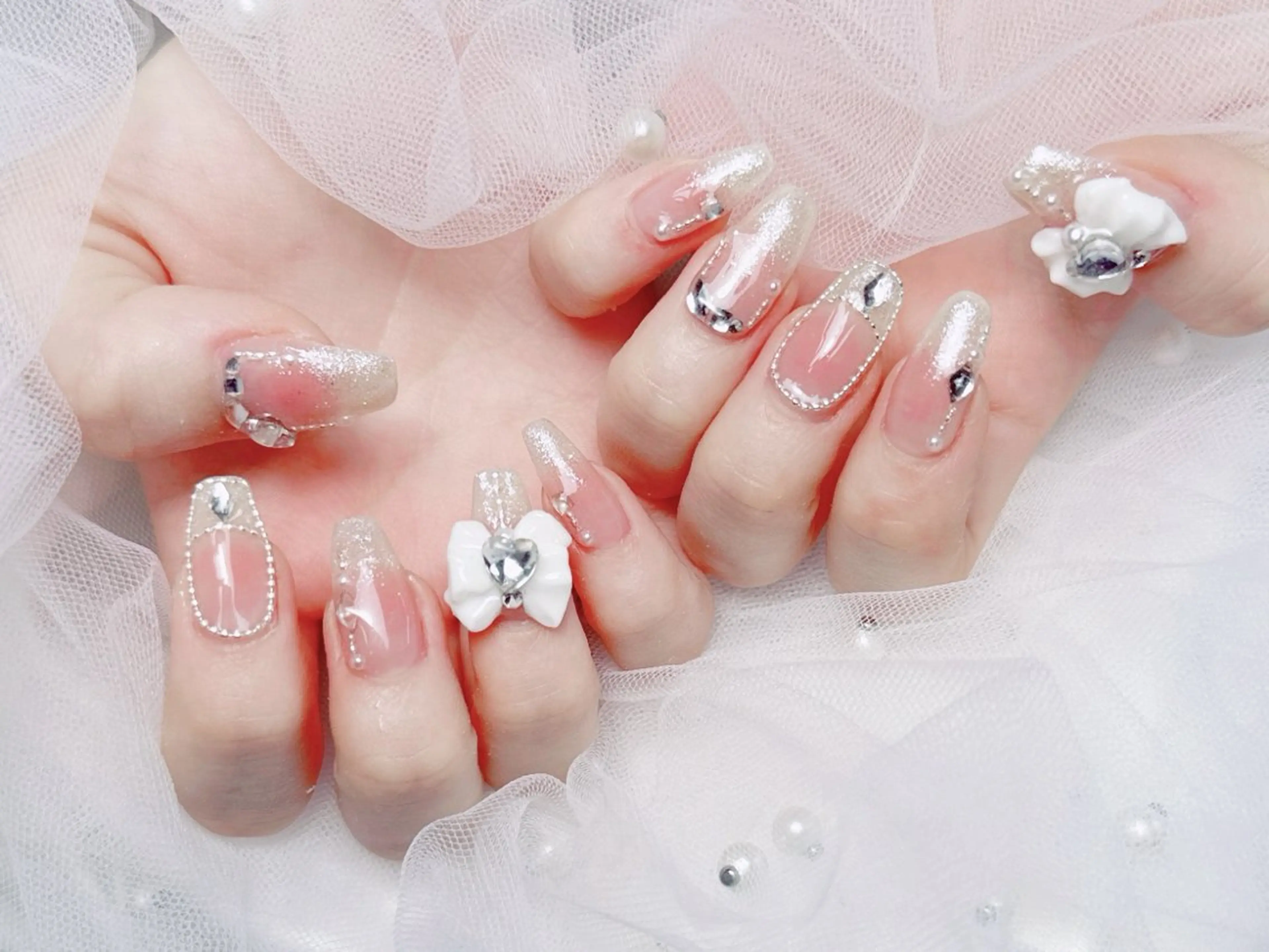 ネイル フレンチネイル ジェルネイル ハート 韓国ネイル マグネットネイル ハンドネイル ネイルサロン lotusのネイルデザイン