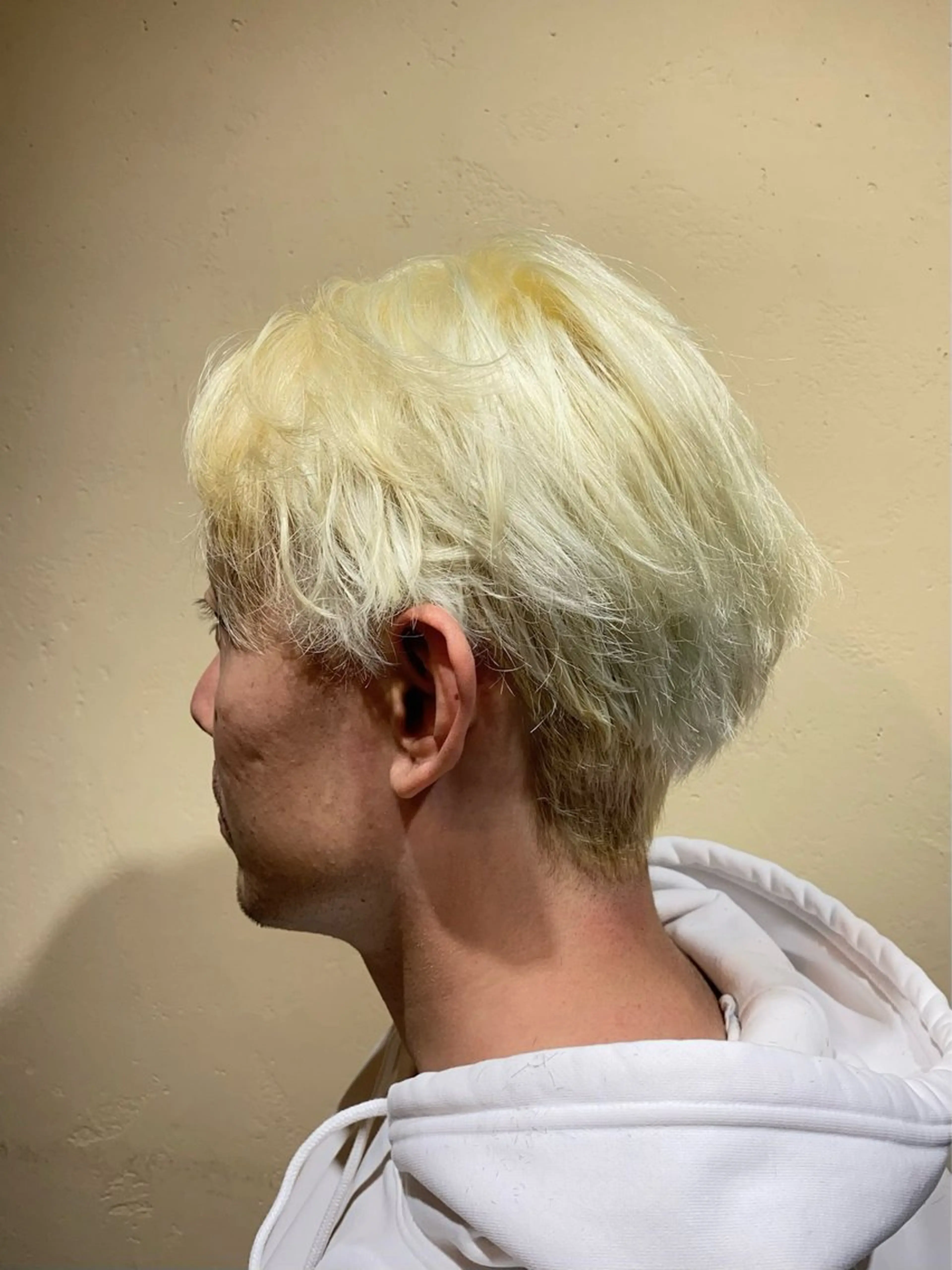 カラー メンズ メンズブリーチ ブリーチ ブロンド ケアブリーチ ホワイトブロンド ヘアカラー 武田 さやのマツエク・マツパデザイン