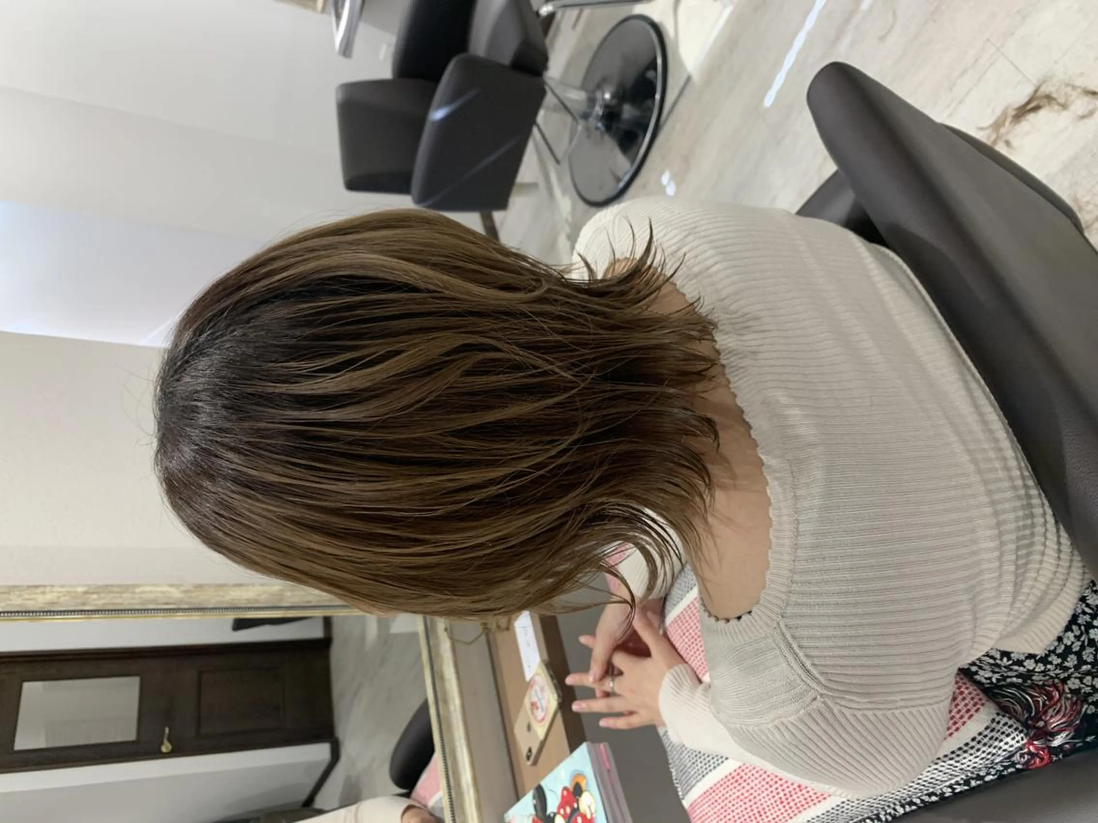 ミディアム 瀬尾 由希菜のヘアスタイル