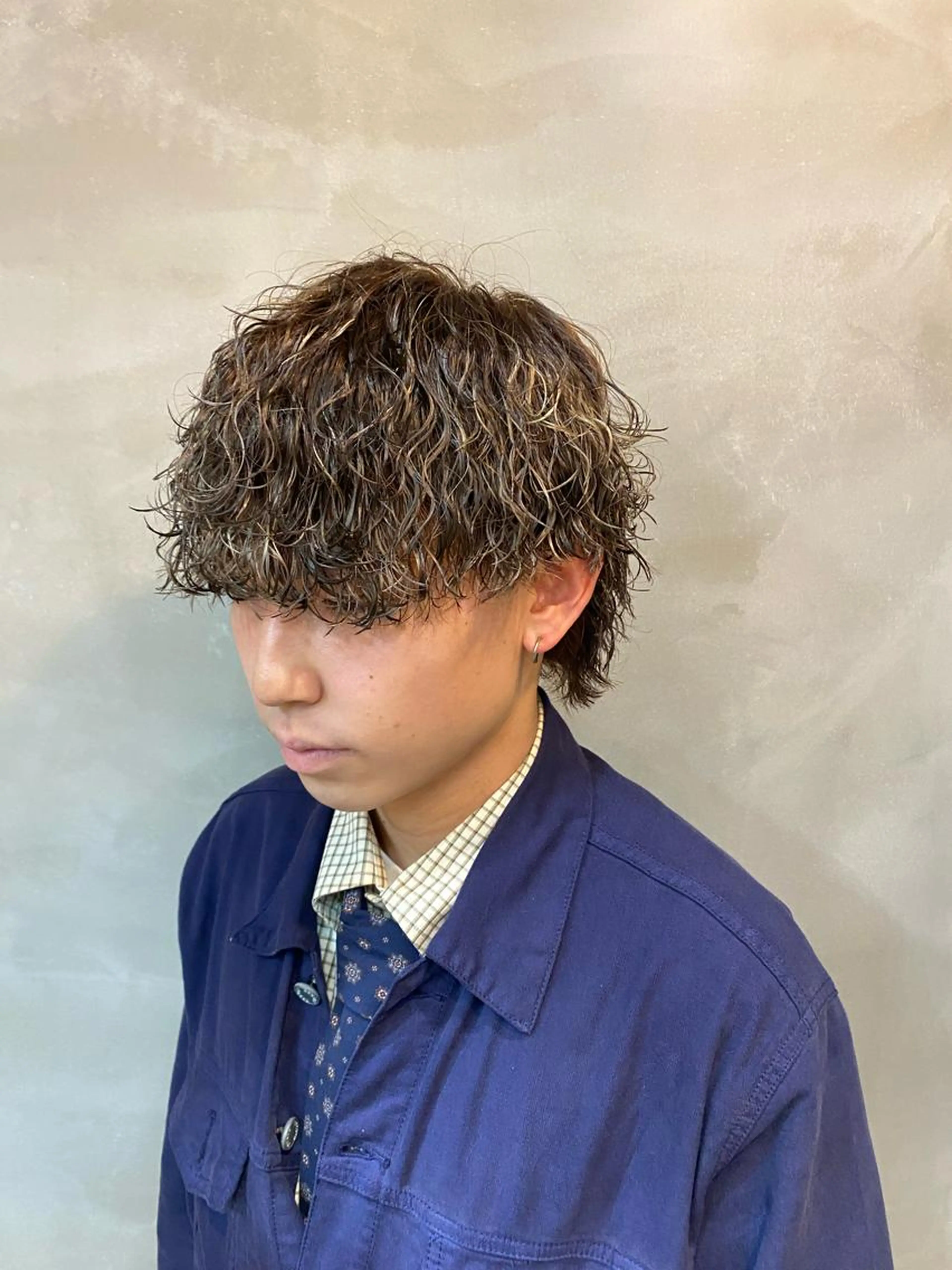 カット+ツイストスパイラルor波ウェーブ+ケア剤+トリートメントの写真