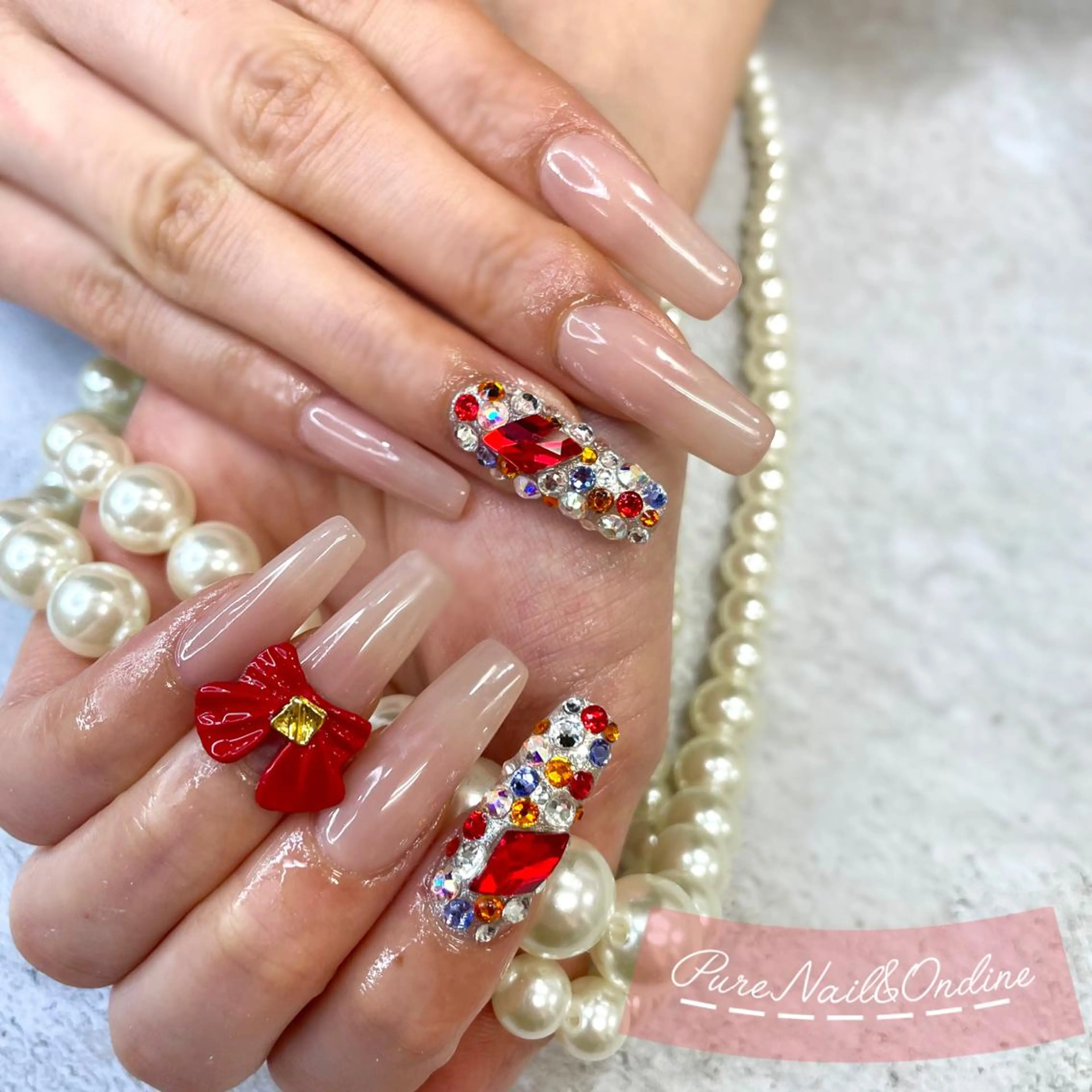 ロング ピュアネイル& オンディーヌのネイルデザイン