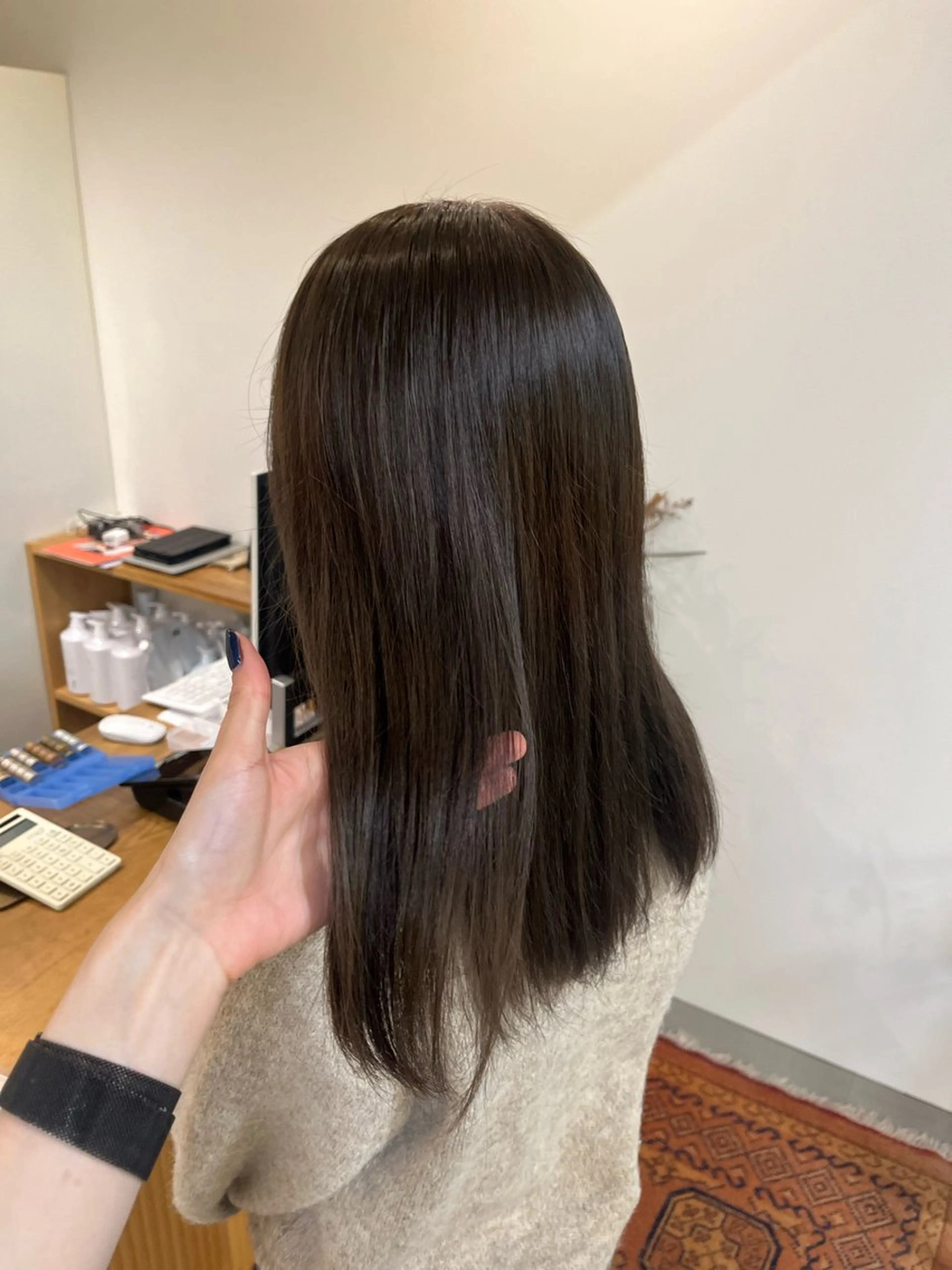 カラー アッシュ アッシュブラウン ブラウンカラー オレンジ 新美 あかねのヘアスタイル