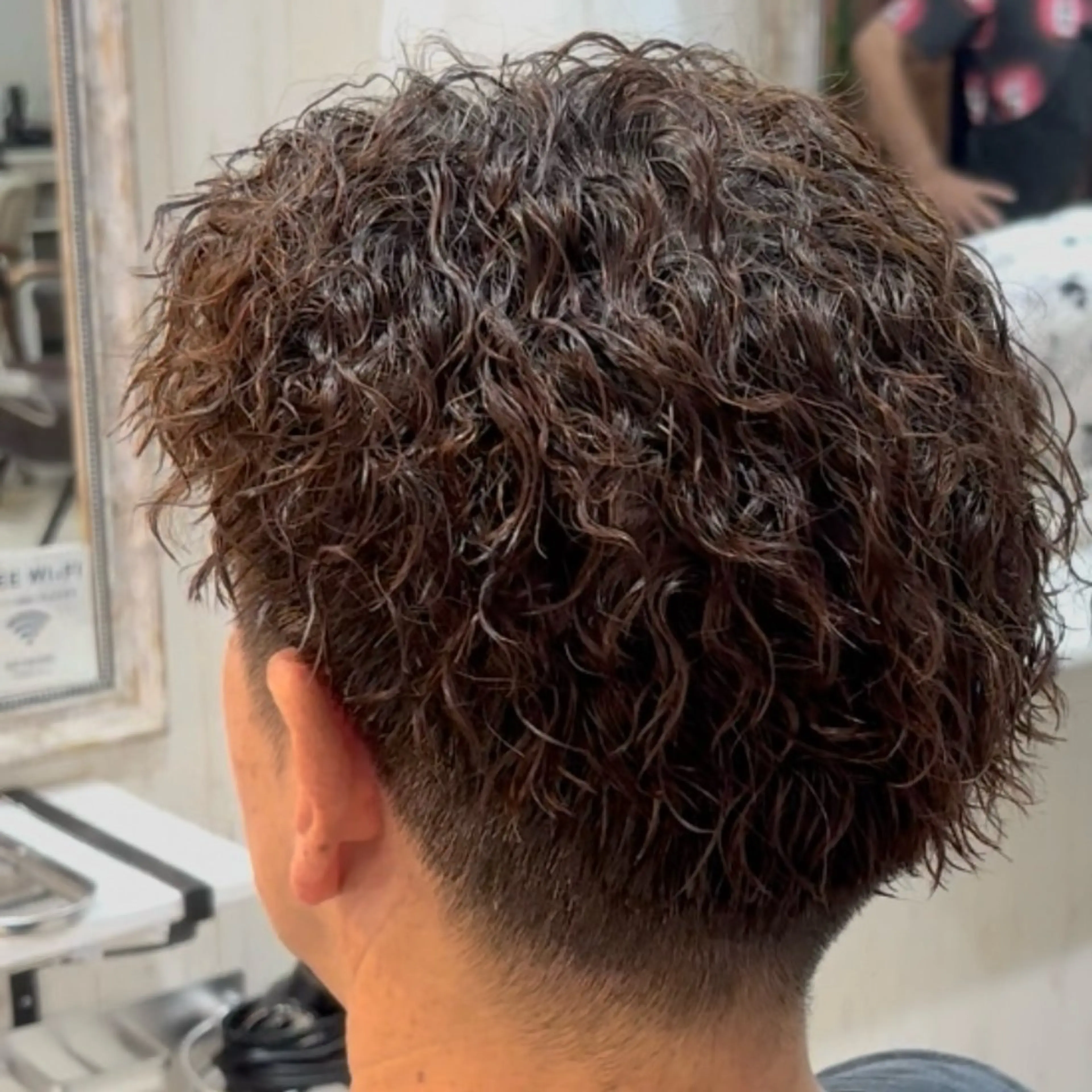 ミディアム パーマ メンズ カット パーマ 桜木町イケメン製造機 💥ルキのヘアスタイル