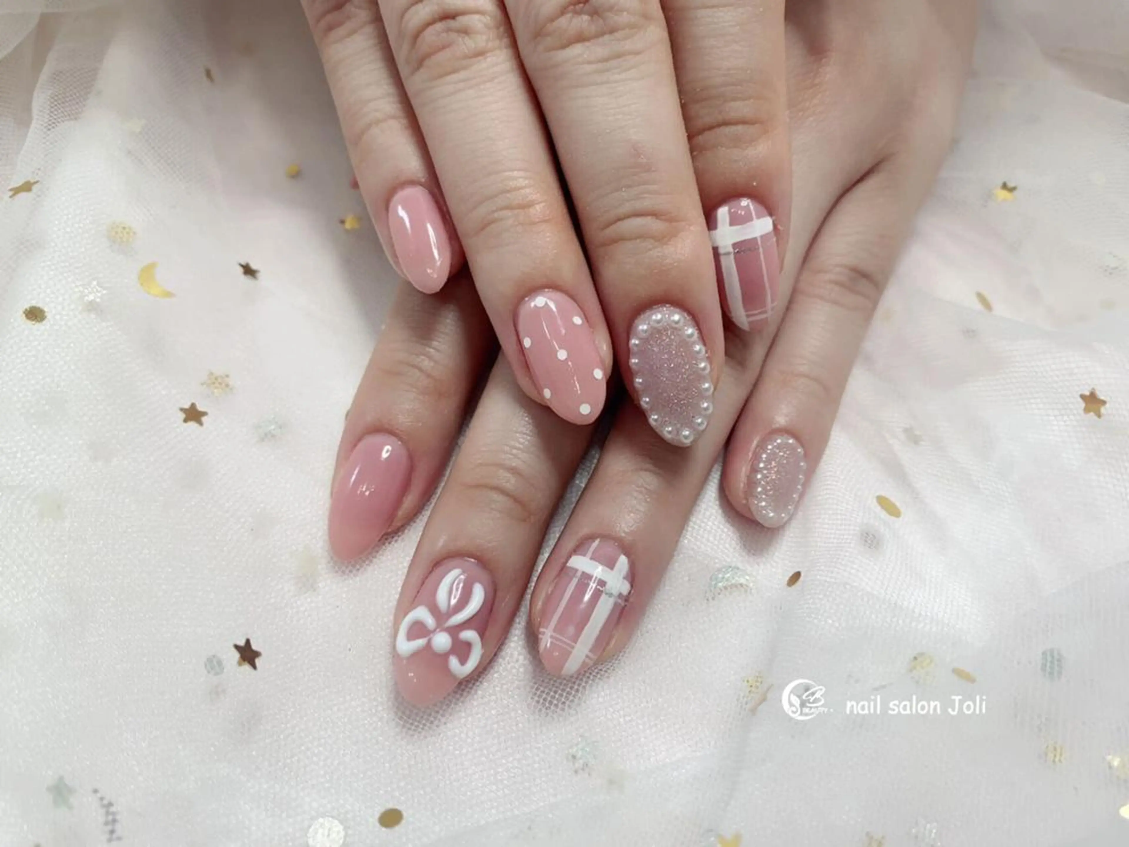 ネイル ジョリ En 💞🦋のネイルデザイン