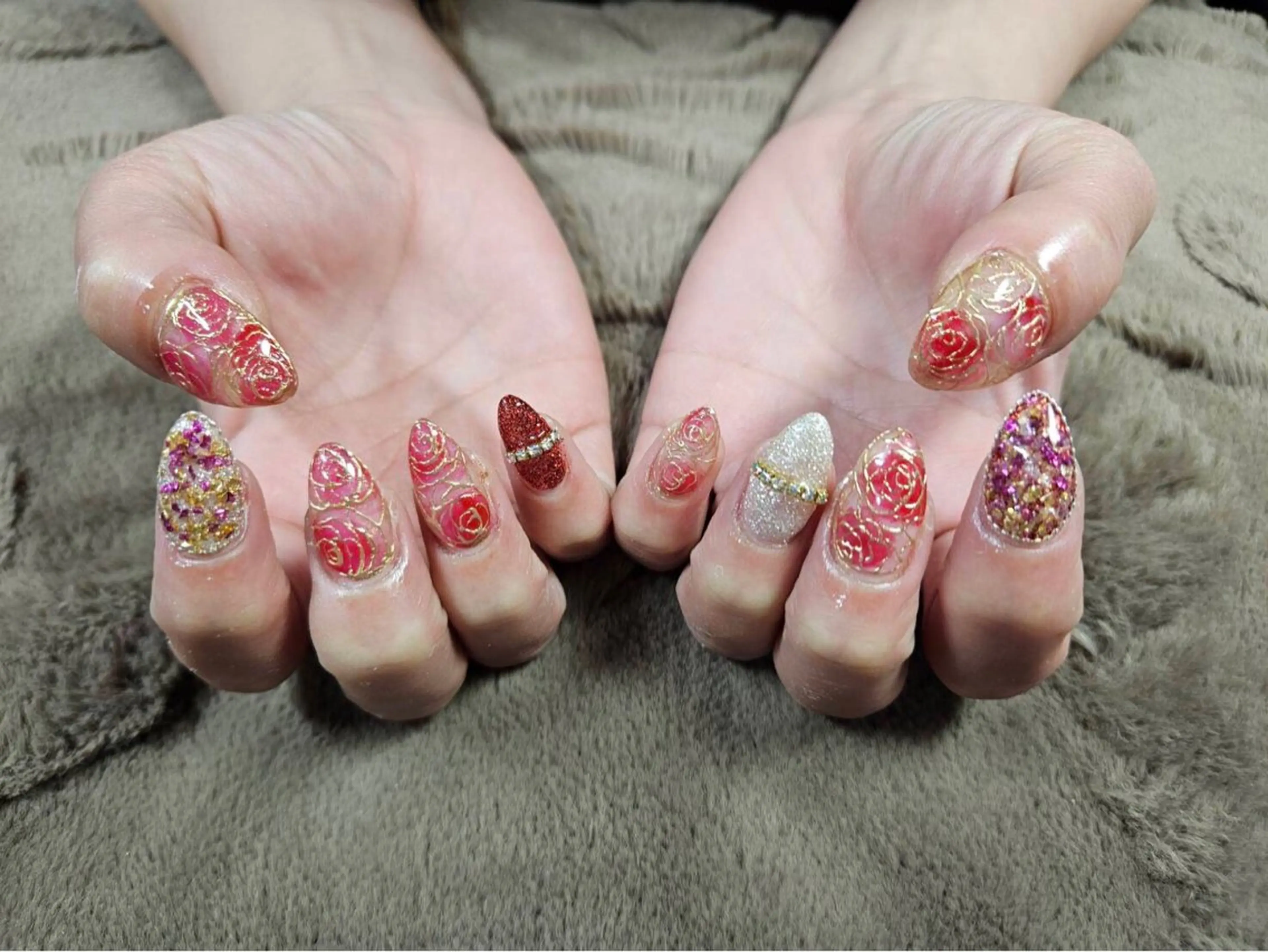 セミロング サロンku'u所属・salon kuuのネイルデザイン