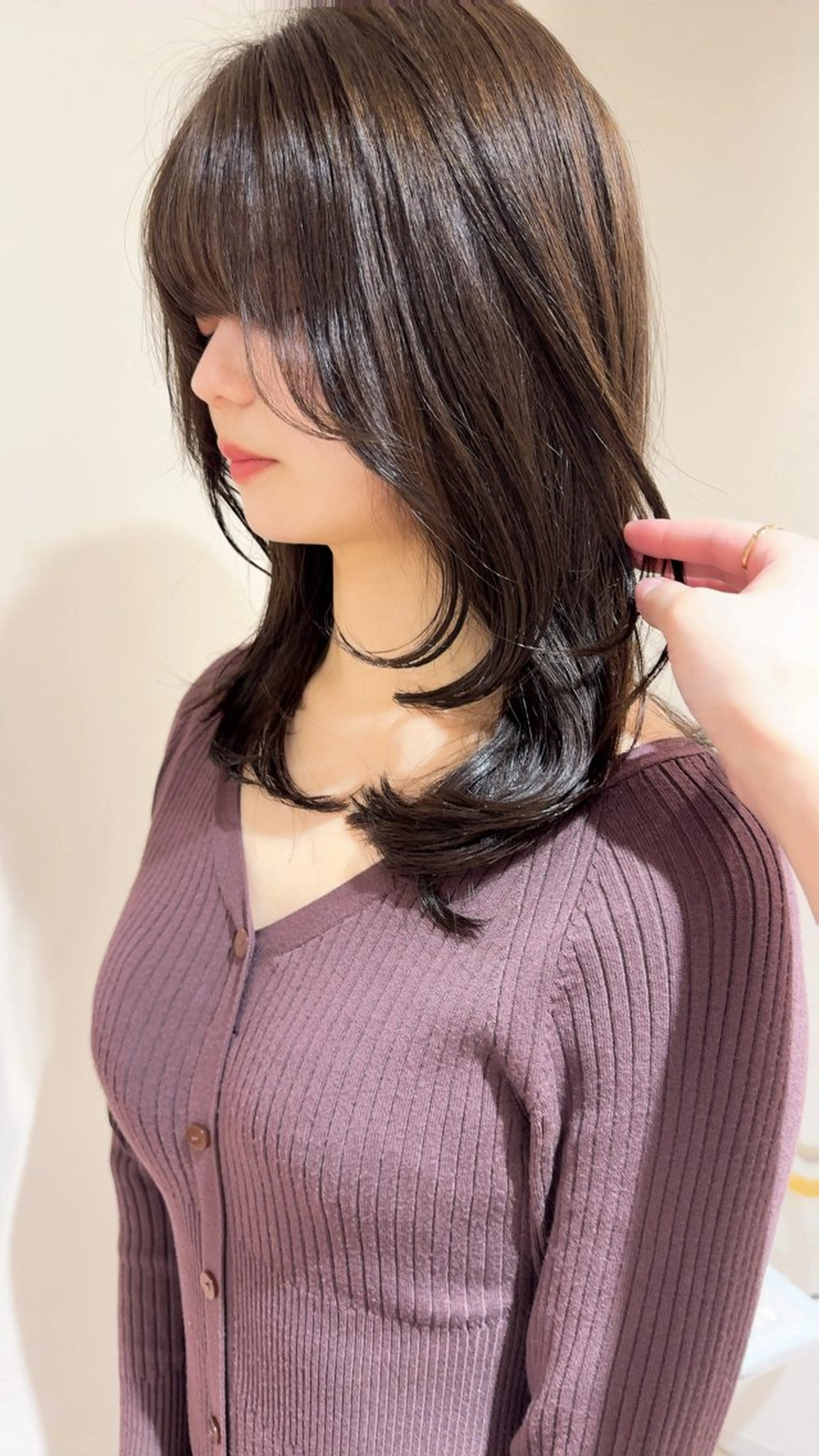 ミディアム カラー 髙井 麻帆のヘアスタイル