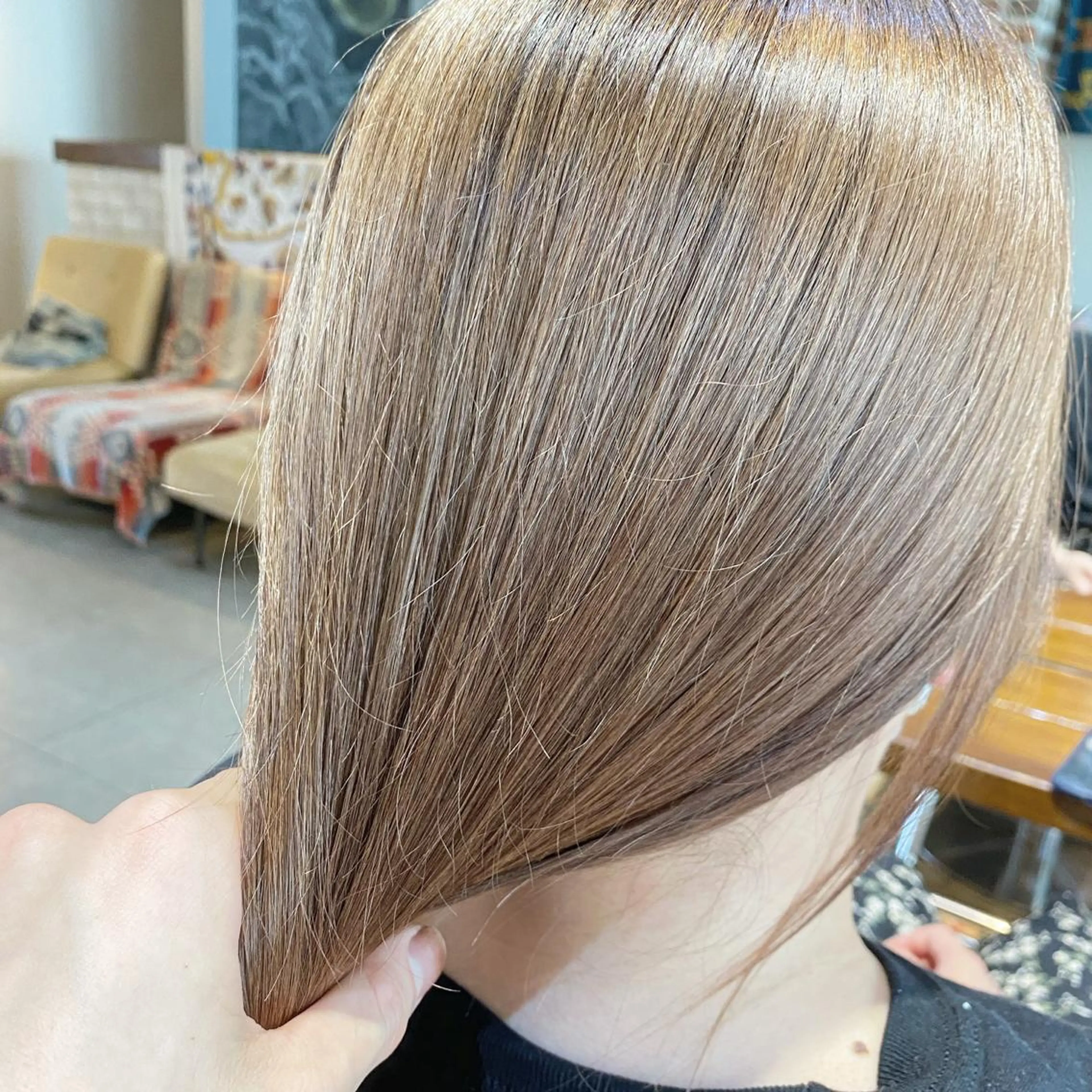 2回目までご利用可✨　カット✂︎＋ブリーチ⭐️＋カラー💫＋3ステップトリートメント 🦋の写真