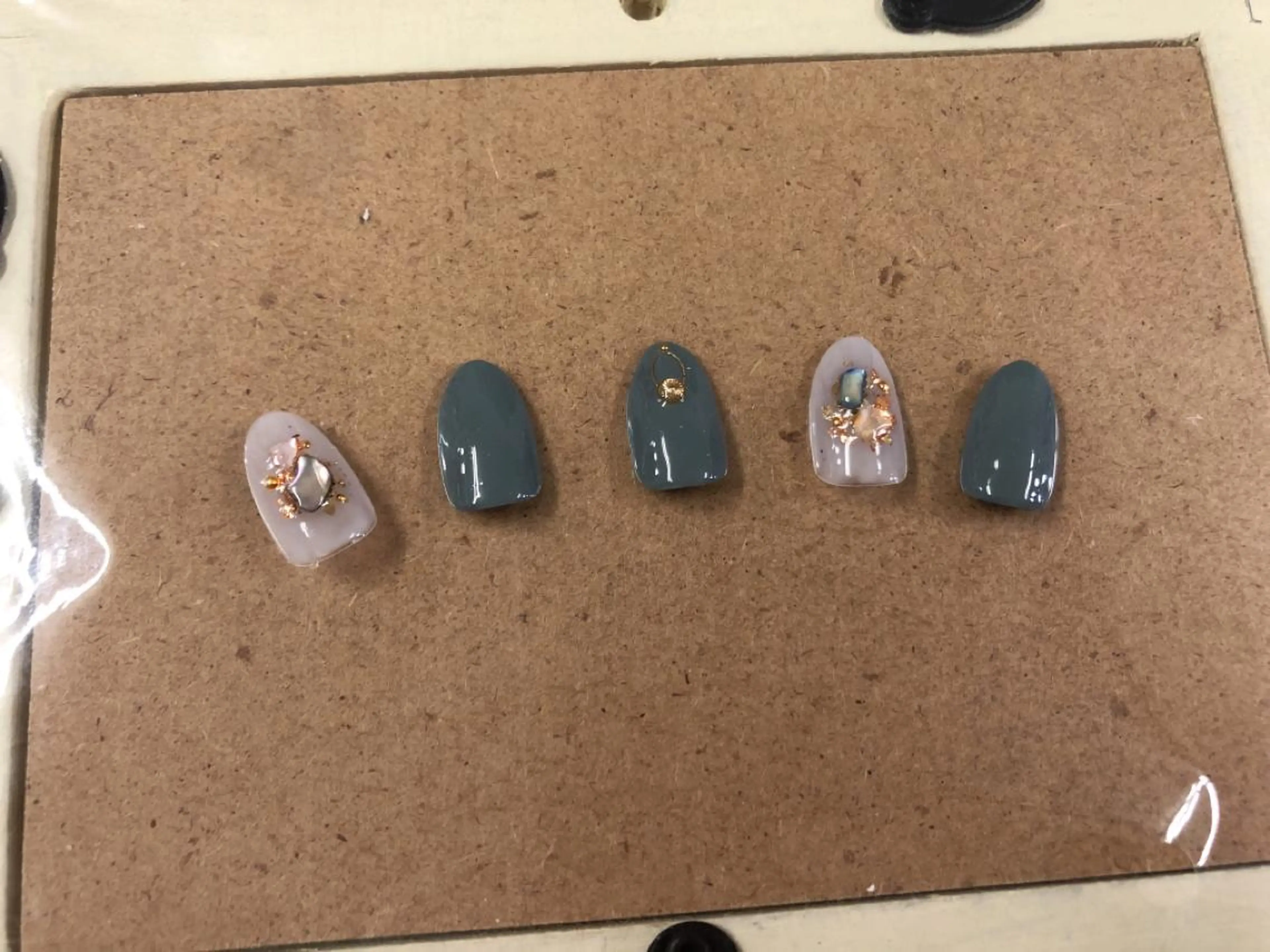 ネイル Dynamoon所属・吉田 芹菜のネイルデザイン