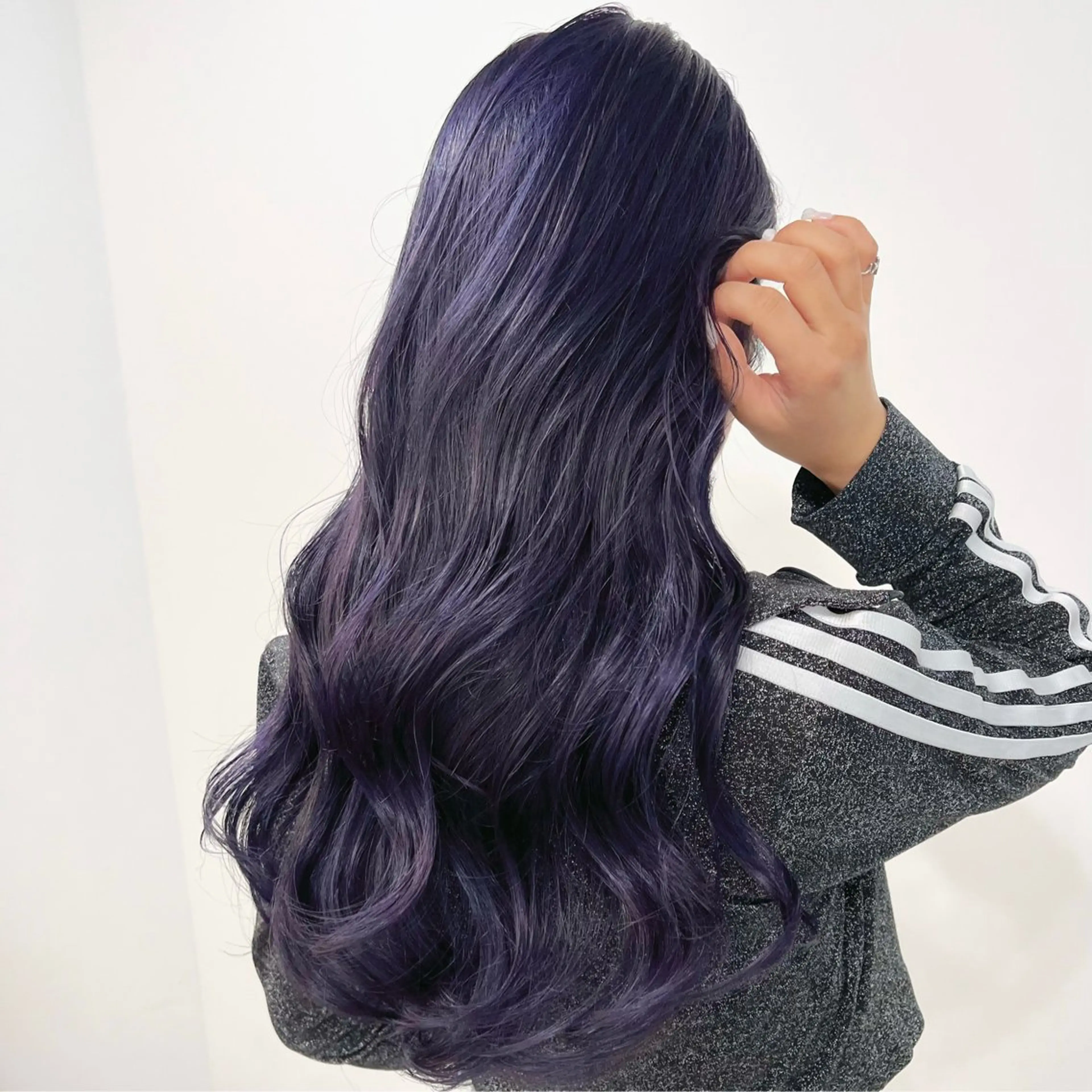 ロング カラー ラベンダーカラー バイオレットカラー カット ヘアカラー No1韓国風レイヤー &カチモリ✨ /サキのヘアスタイル