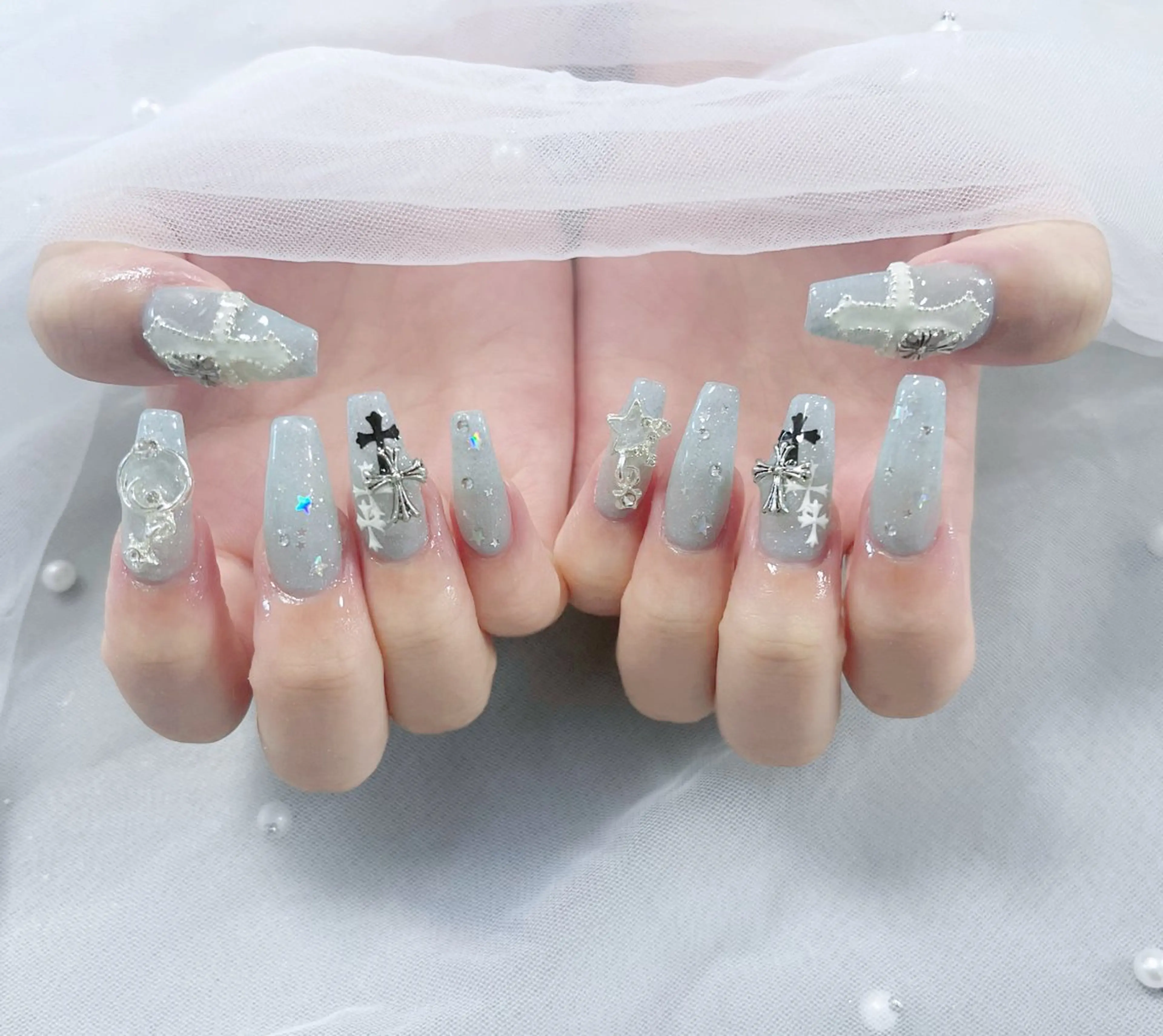 ネイル オーロラネイル クリアネイル フラッシュネイル ジェルネイル グラデーション ハンドネイル Amee Nailsalonのネイルデザイン