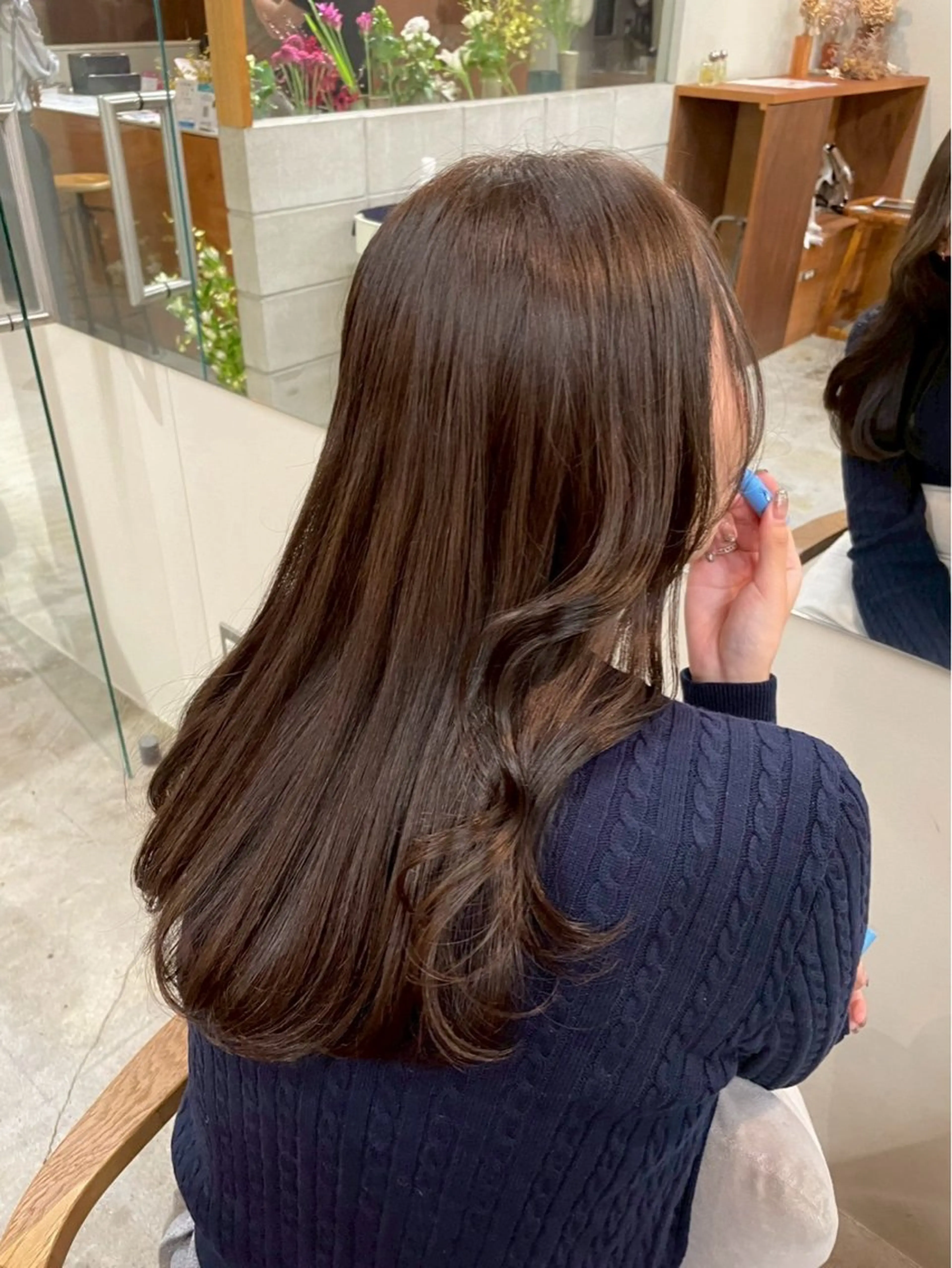 カラー 🌷花屋併設🌷 岡本明日実のヘアスタイル