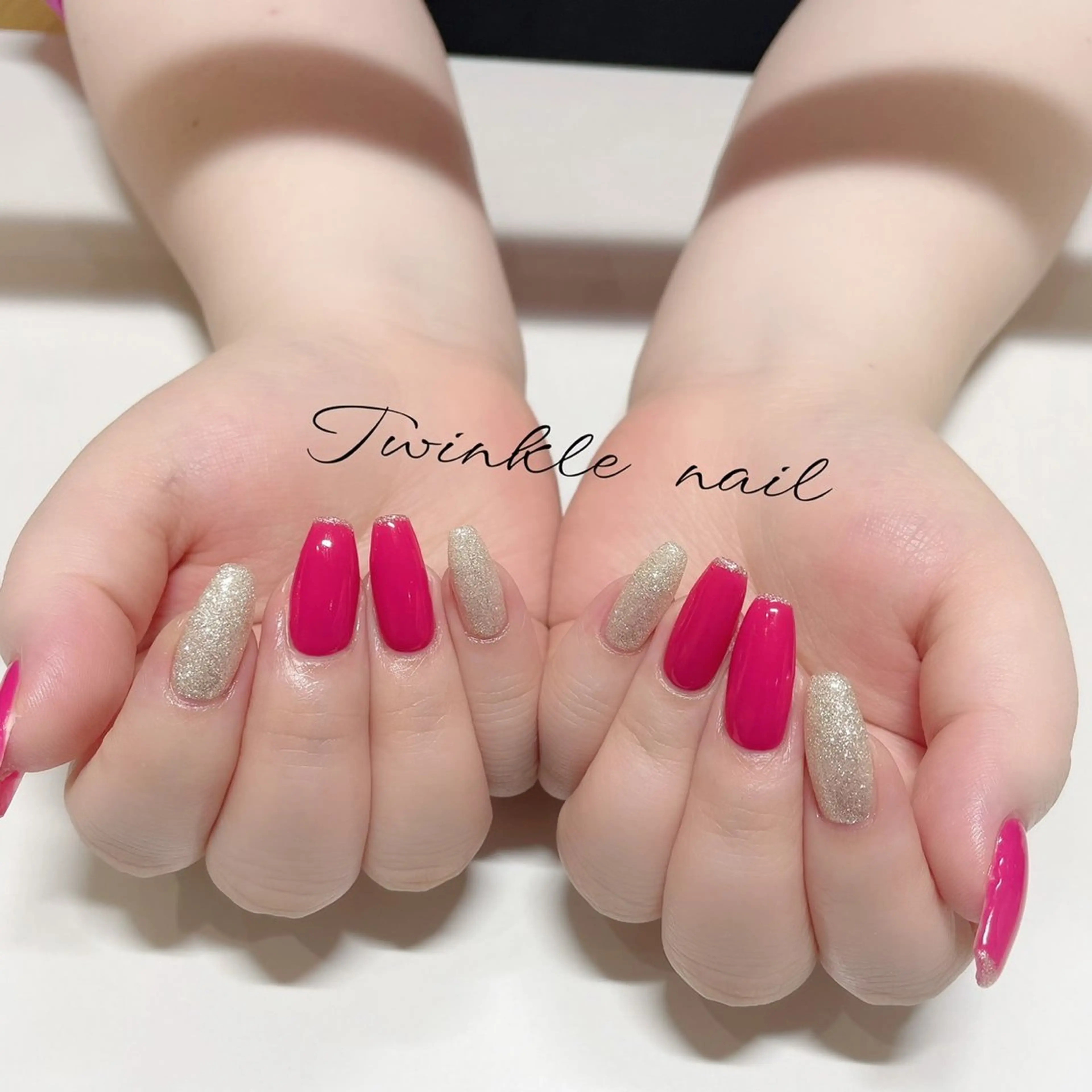 ネイル ハンドネイル 中井 綾香の眉毛・アイブロウイメージ