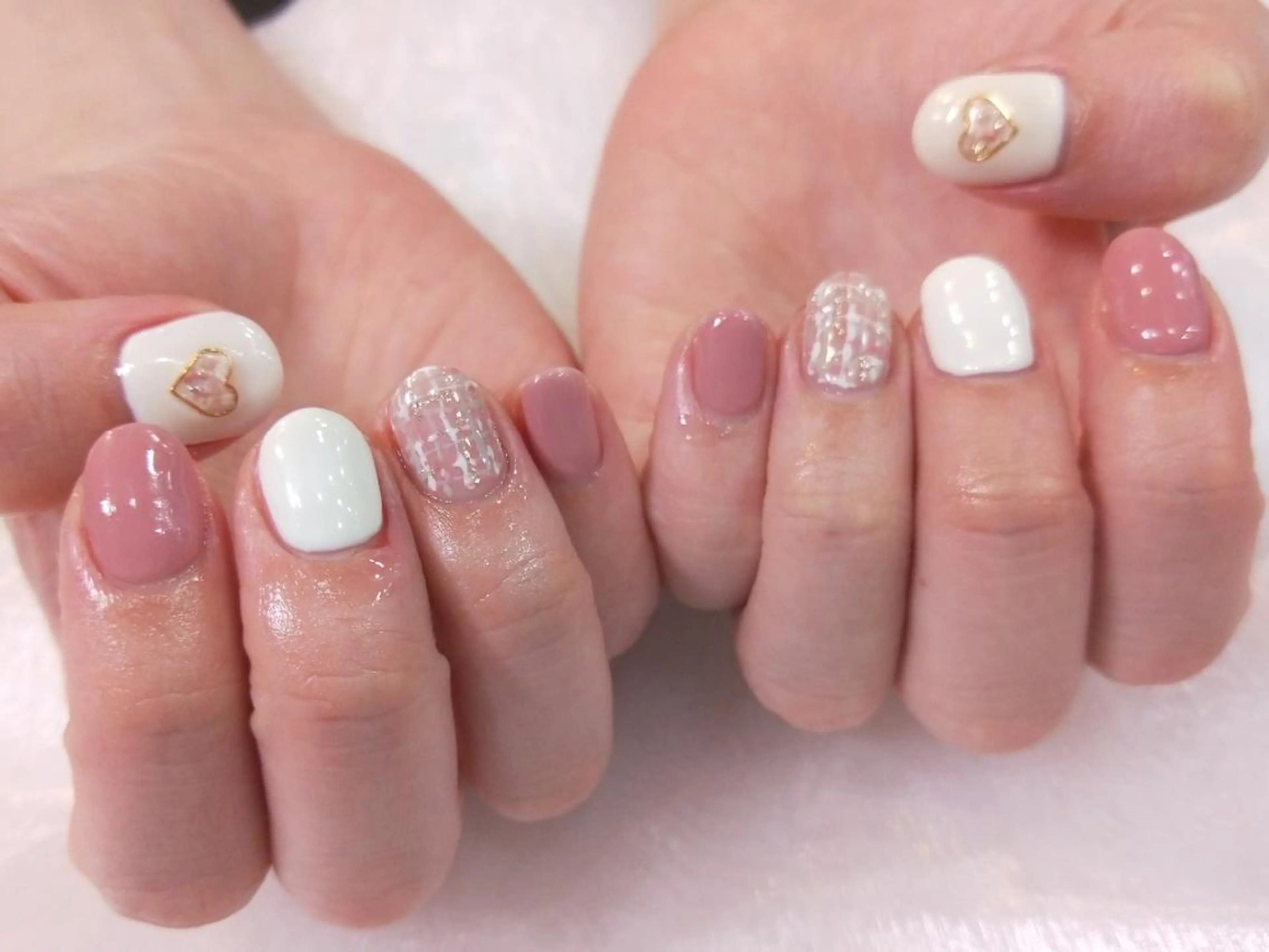 ネイル ハンドネイル ハンドケア R'well所属・はばすみれ🎀ﾈｲﾙ 光ﾌｪｲｼｬﾙ ﾍｱのネイルデザイン