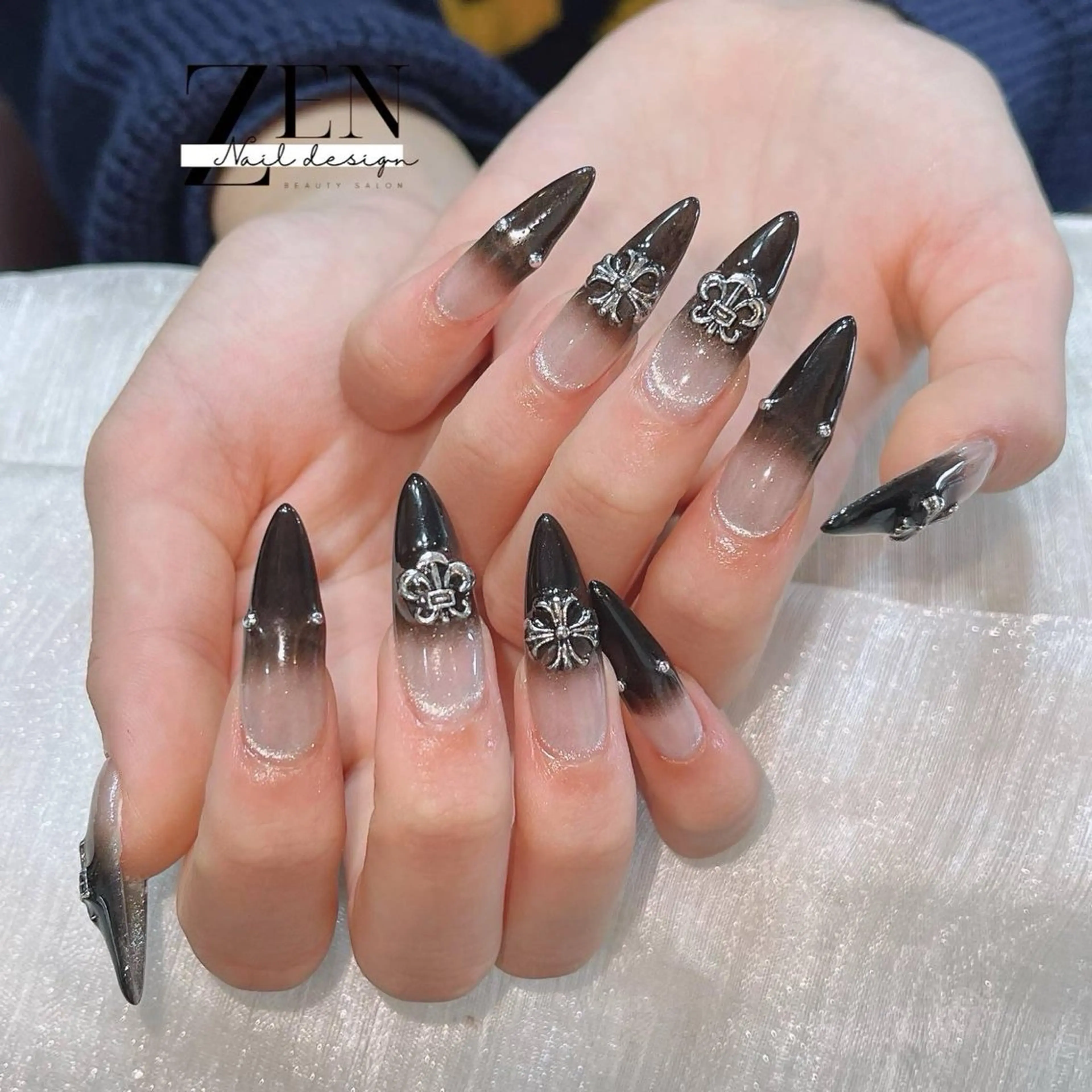 ネイル チークネイル フレンチネイル ジェルネイル 韓国ネイル マグネットネイル ハンドネイル Zen Nail Design 池袋のネイルデザイン