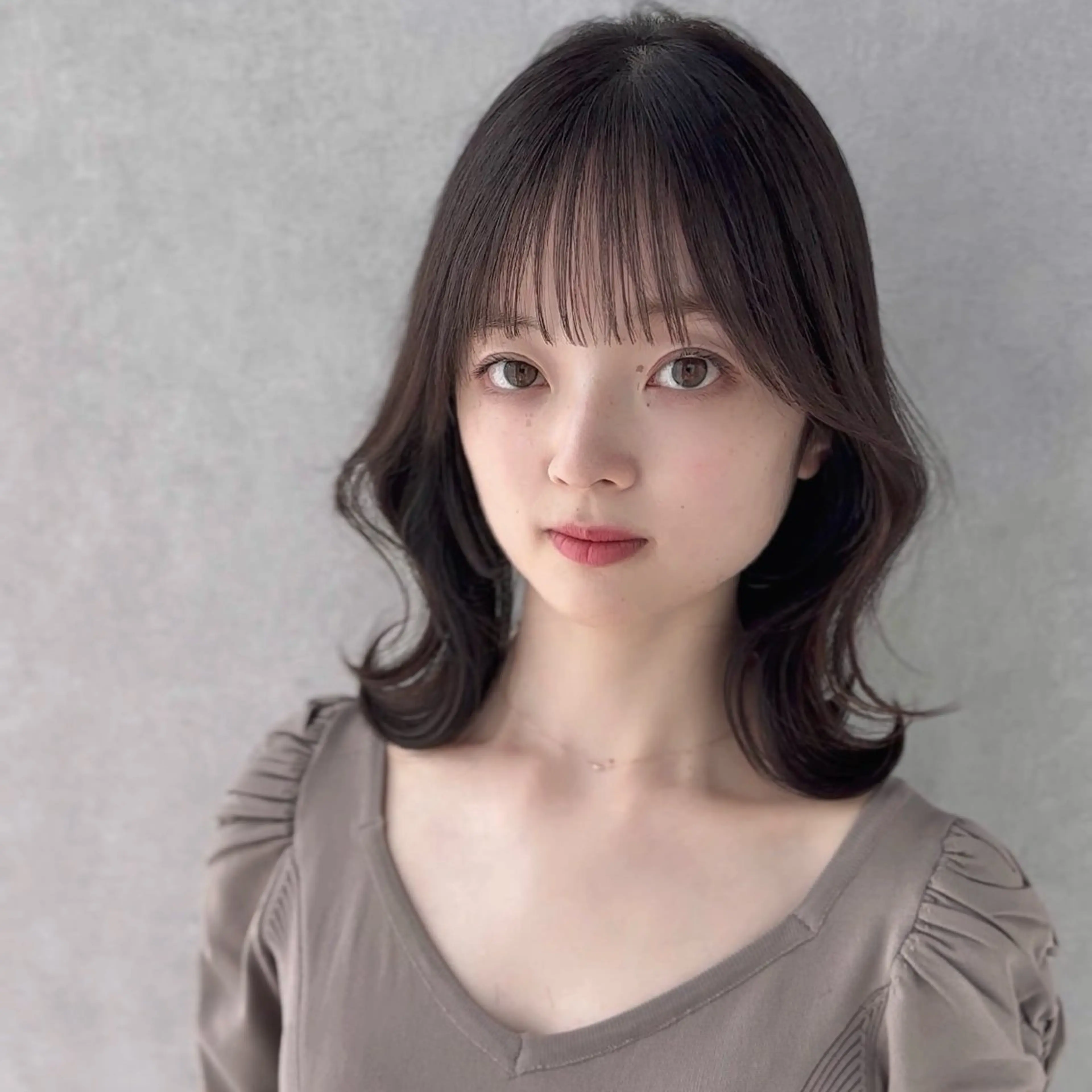 ミディアム カラー パーマ ヘアアレンジ カット ヘアカラー トリートメント FERiCIA.  表参道所属・レイヤーカット 🪄吉野翔悟のヘアスタイル