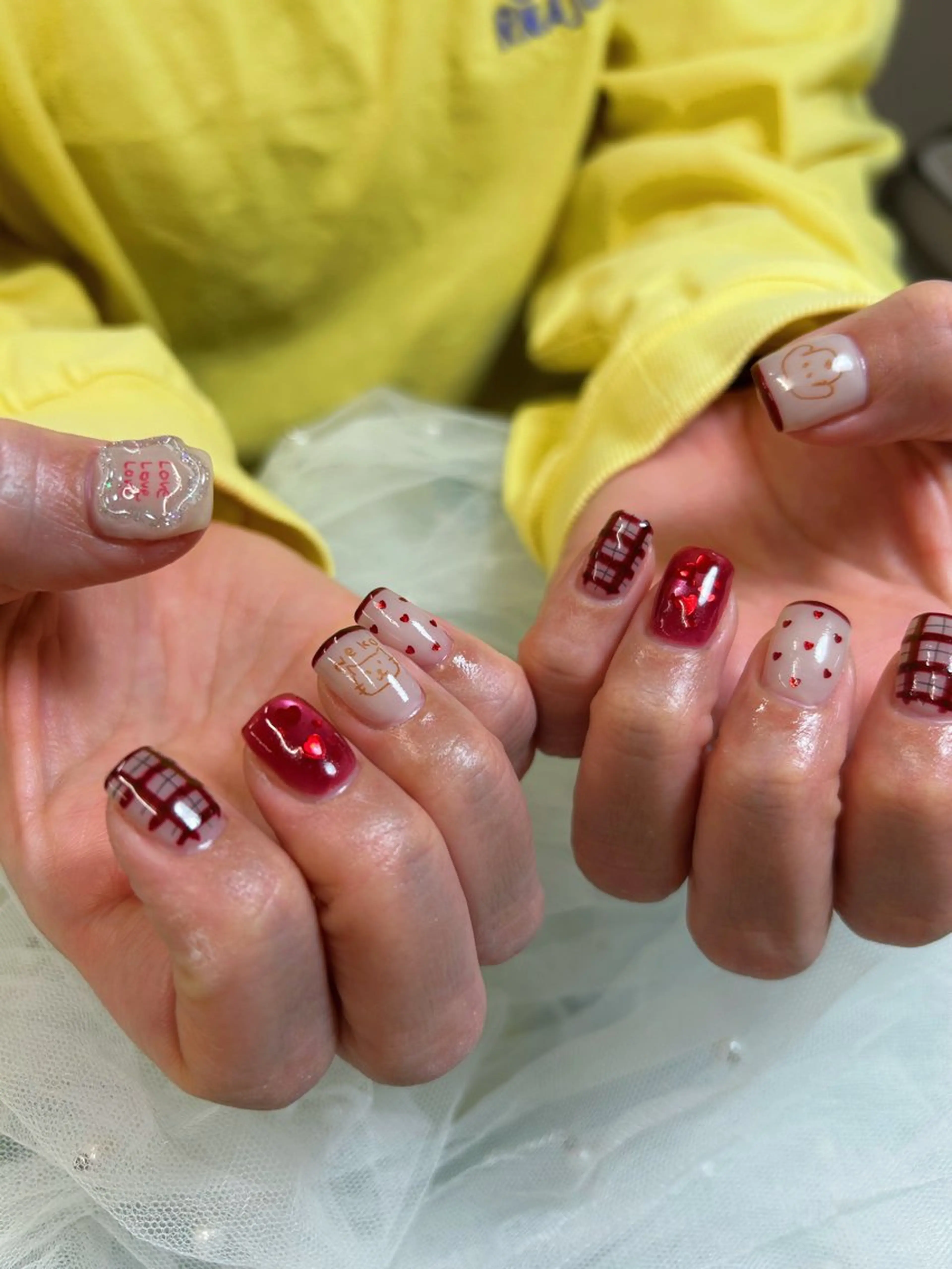 ネイル takara nail所属・takara射水高岡 マグネット韓国ポップのネイルデザイン