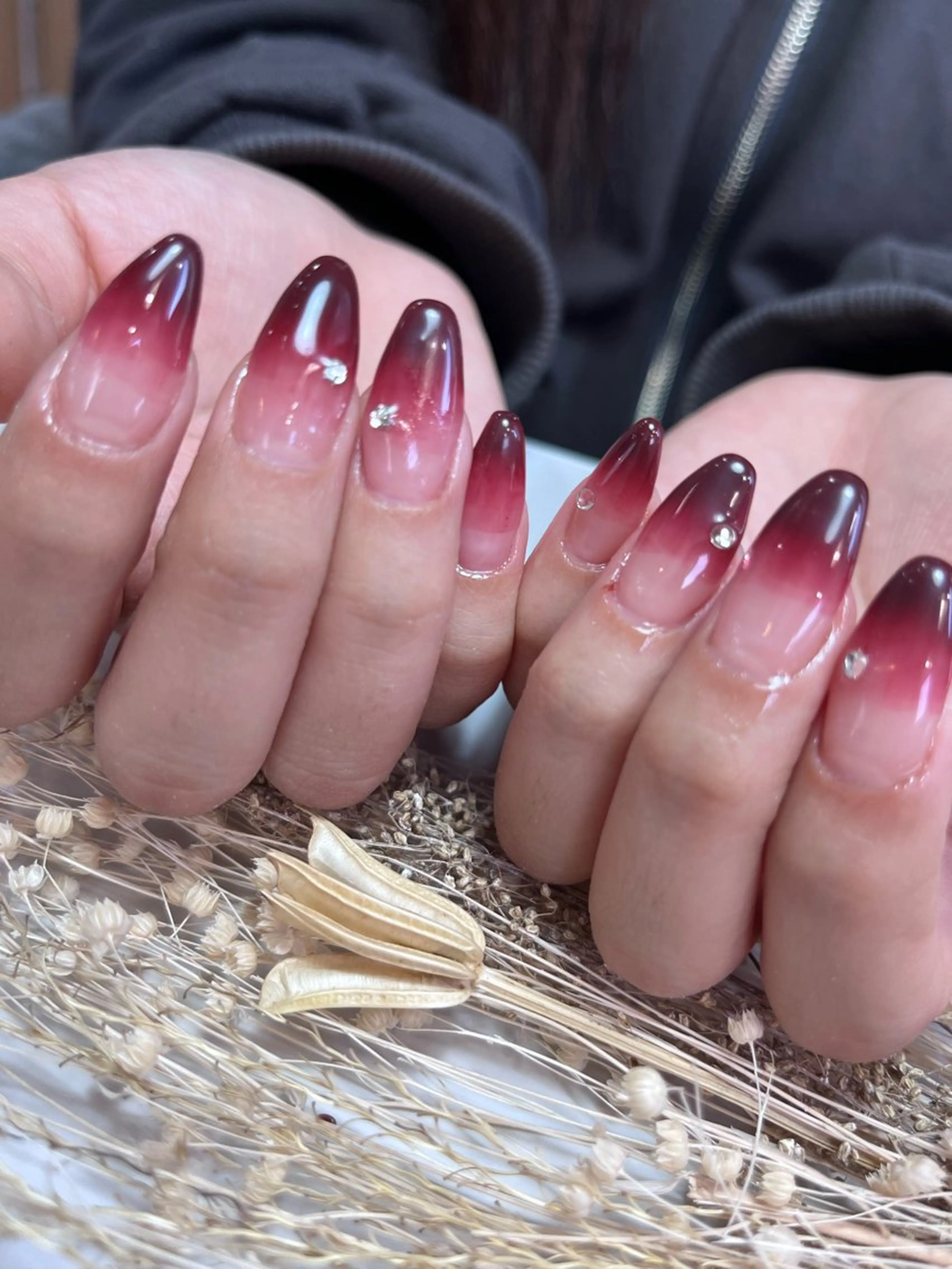 ネイル 長さ出し ロングネイル ネイルチップ Queen nail所属・QUEENＮA IＬ JR寺田町1分のネイルデザイン