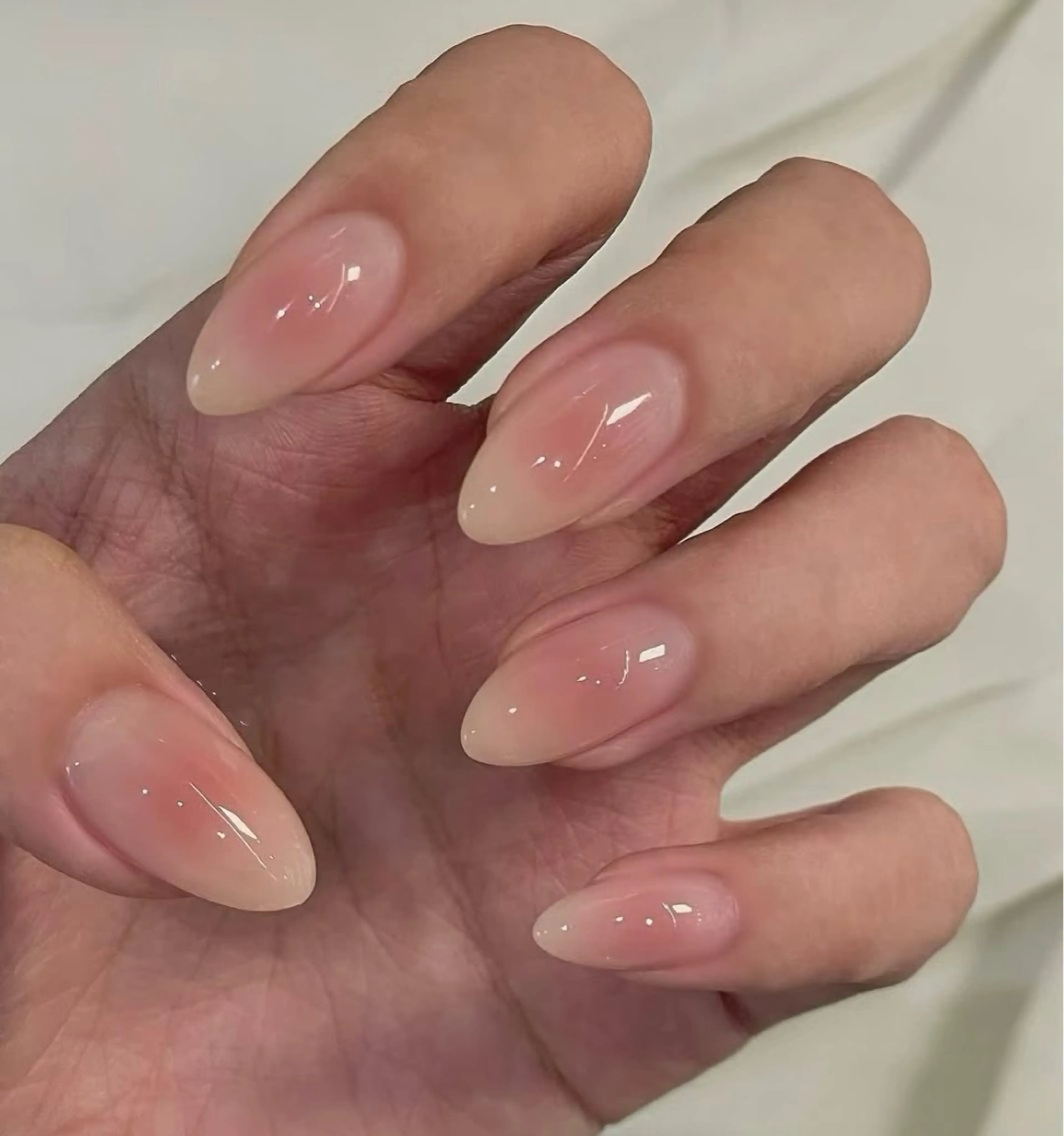 【ソフトジェルオフ無料】人気チークネイルの写真