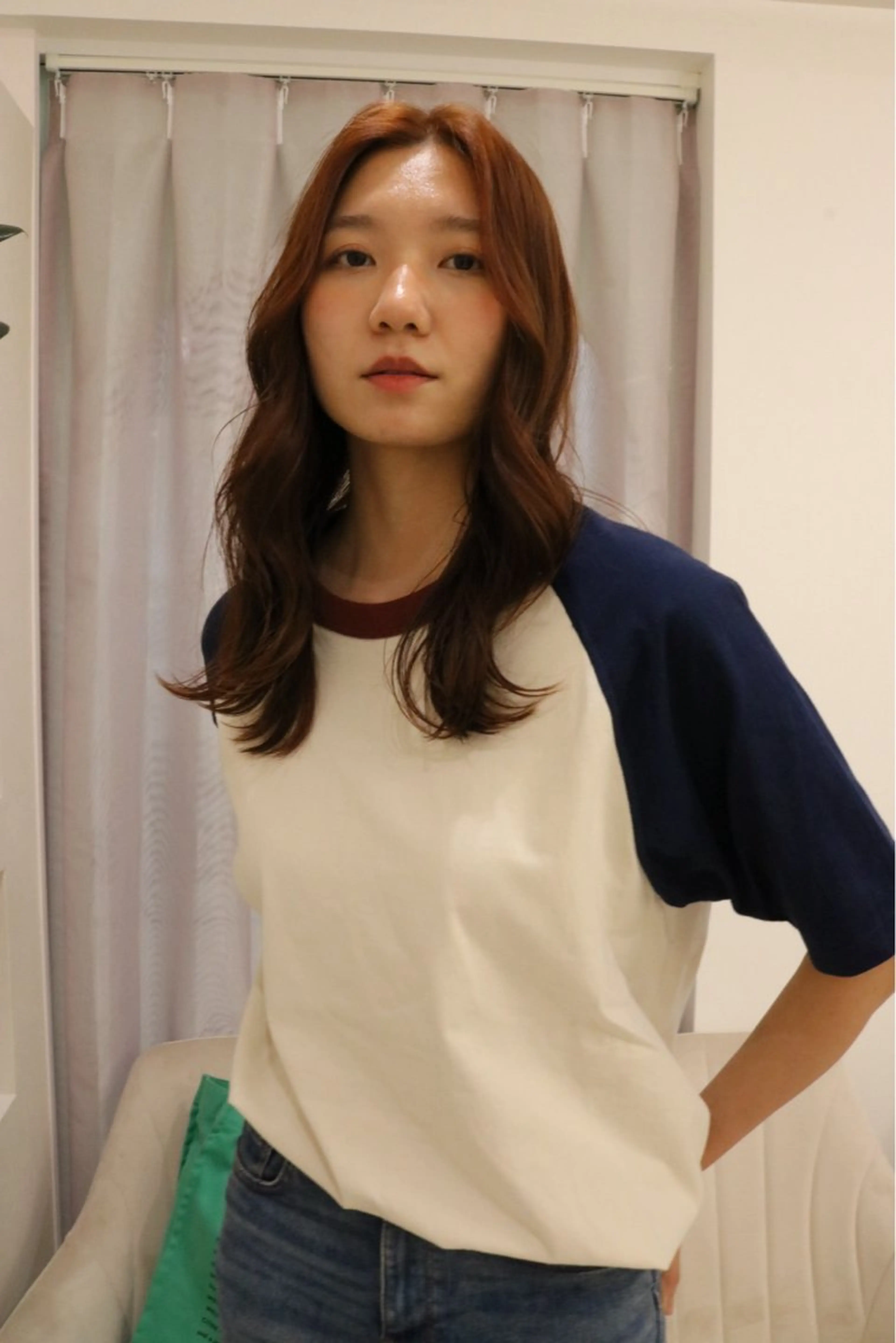 ミディアム カラー 松村 澪里のヘアスタイル