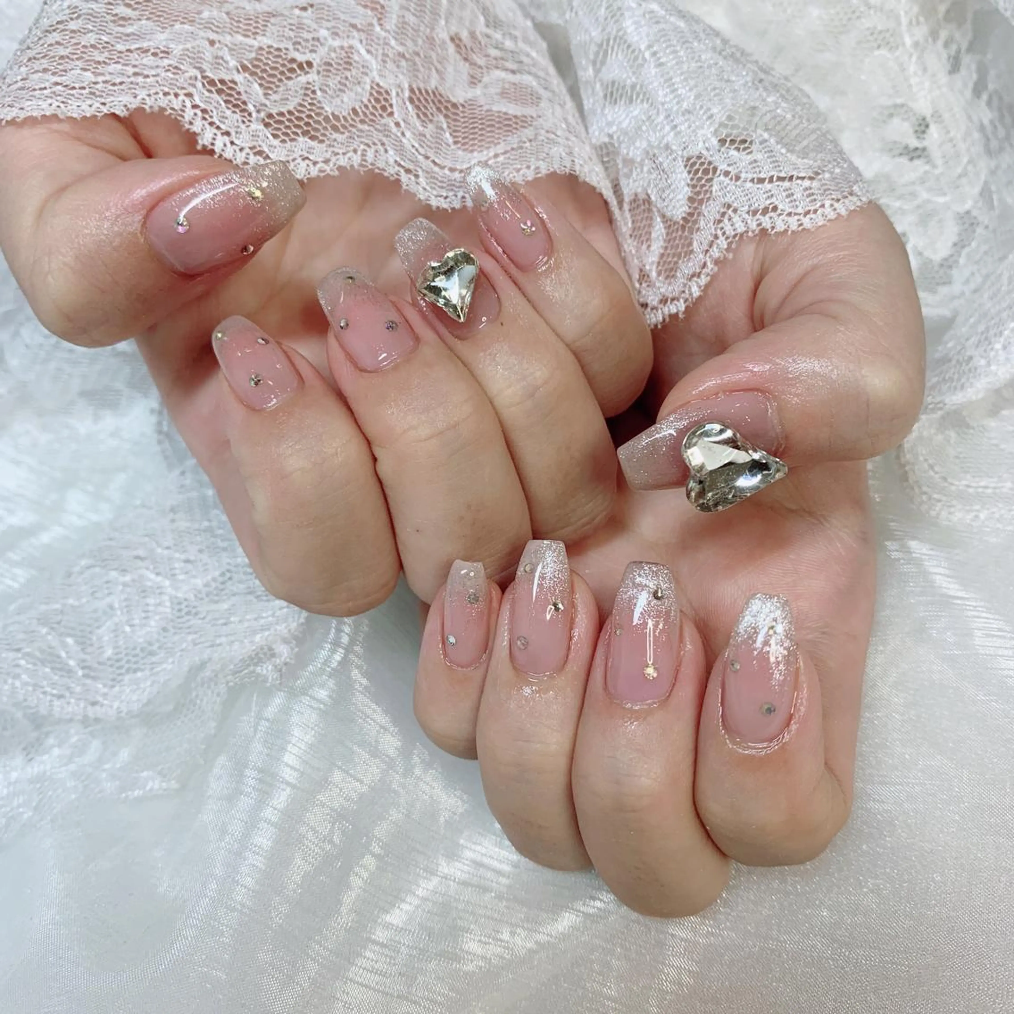 ネイル ハンドネイル La neige* yuki 🥯🍑のネイルデザイン